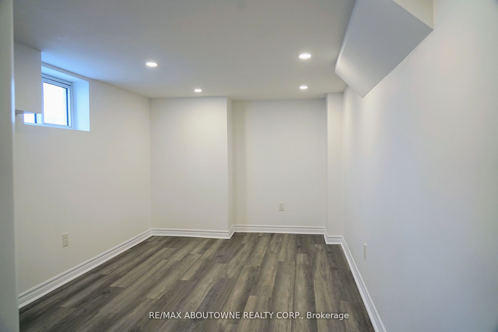 93 East 31st Street, Hamilton ‣ X12808626 93 East 31st Street, Hamilton ‣ X12808626