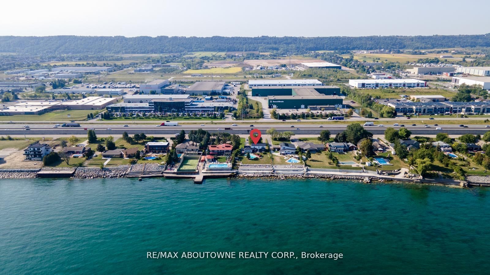 1073 North Service Road, Hamilton ‣ X12810980 1073 North Service Road, Hamilton ‣ X12810980