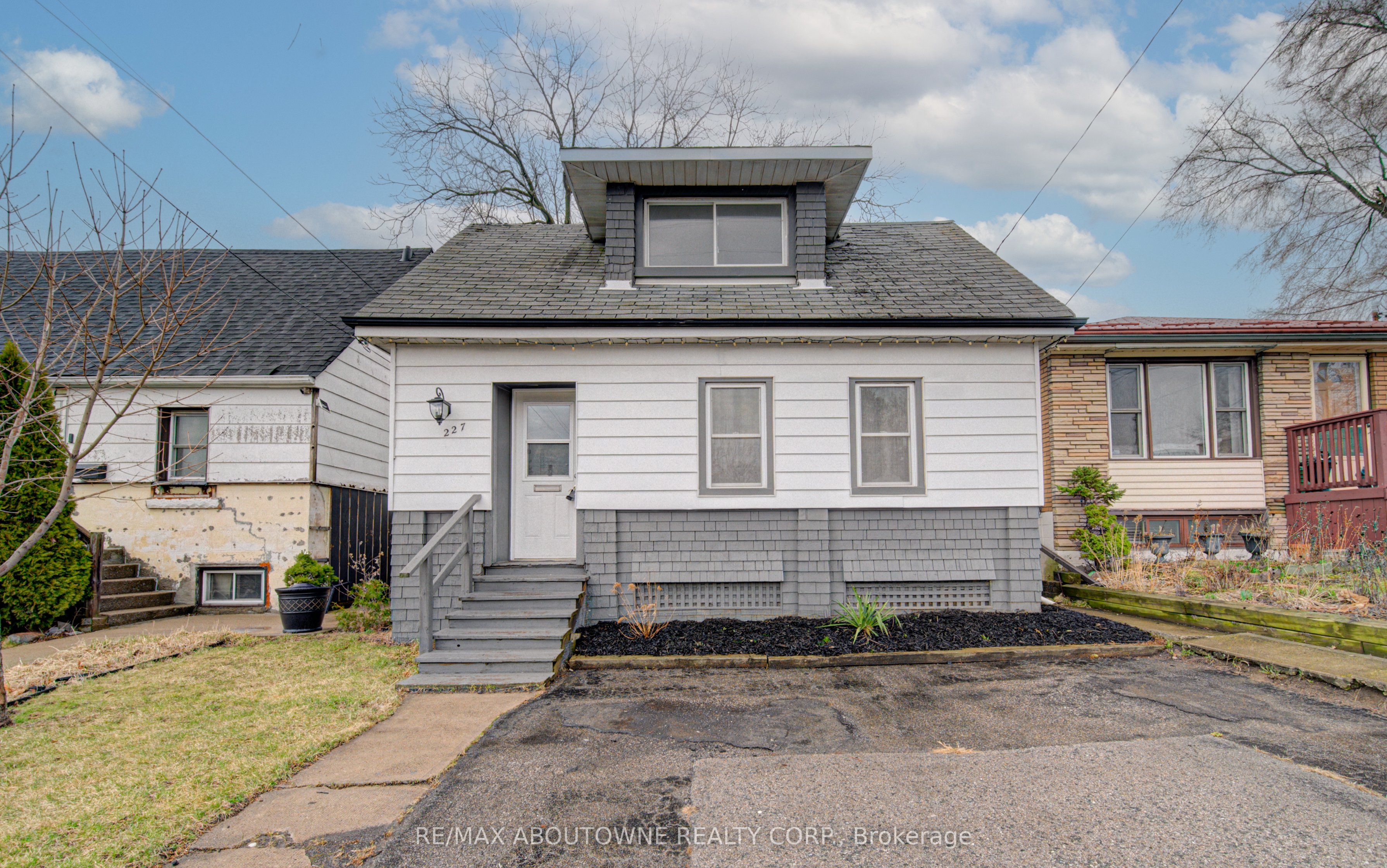 227 East 23rd Street, Hamilton