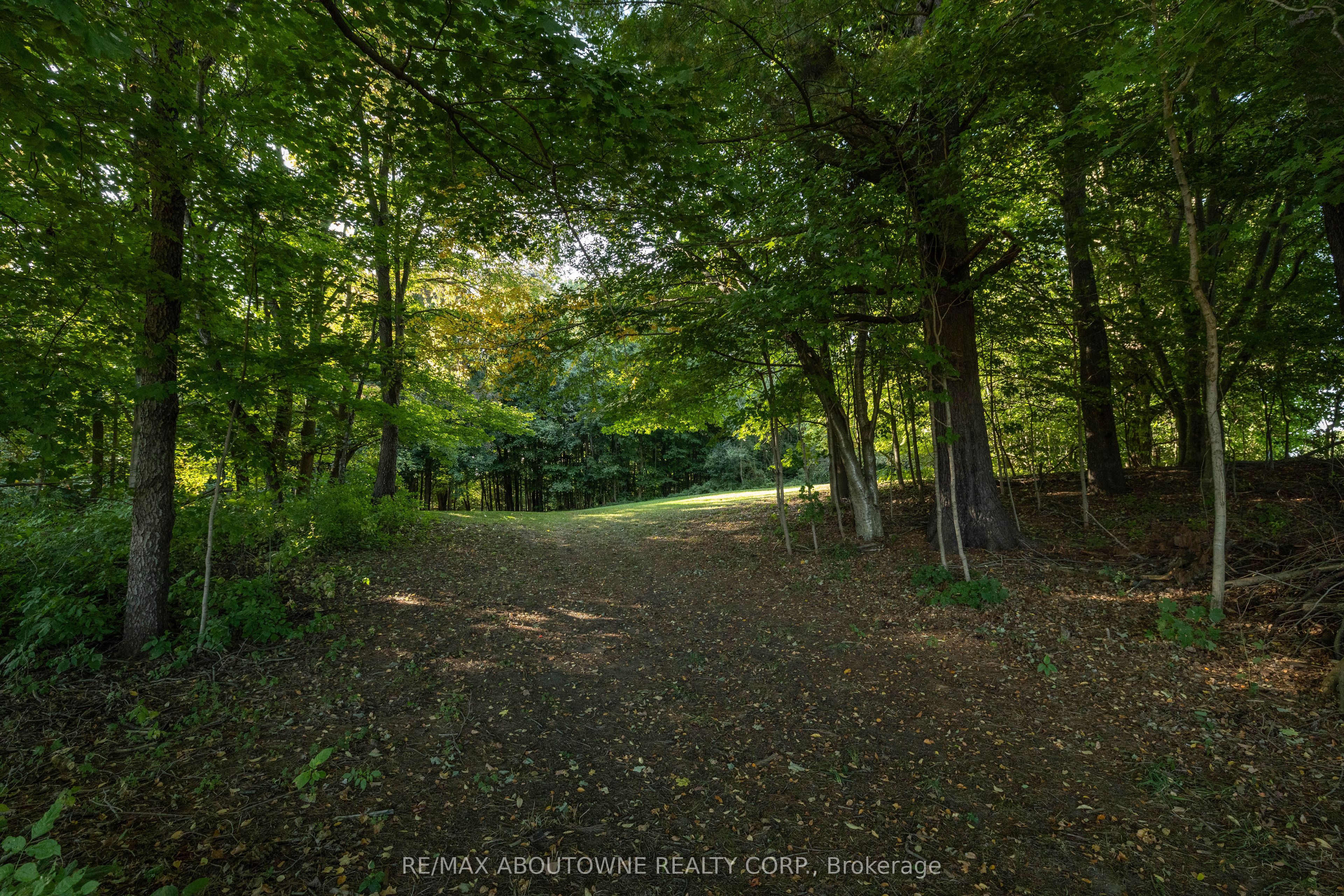 3276 Governors Road, Hamilton ‣ X13524234 3276 Governors Road, Hamilton ‣ X13524234