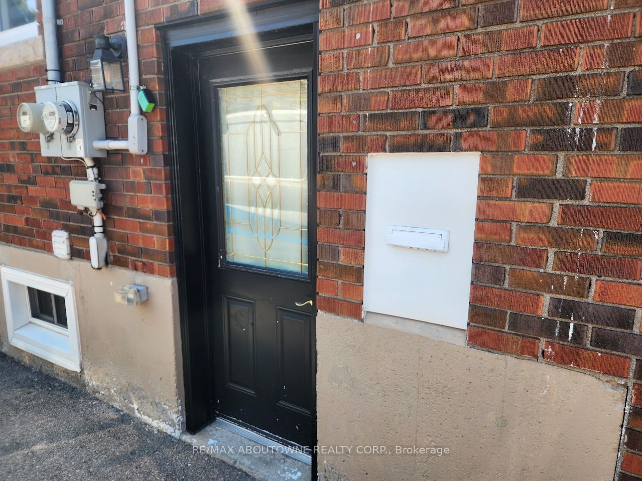 281 East 34th Street, Hamilton ‣ X13575860 281 East 34th Street, Hamilton ‣ X13575860