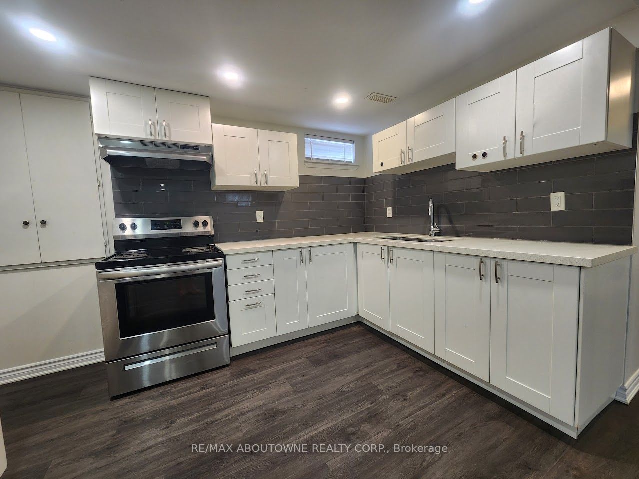 18 Greeningdon Drive, Hamilton ‣ X13582788 18 Greeningdon Drive, Hamilton ‣ X13582788