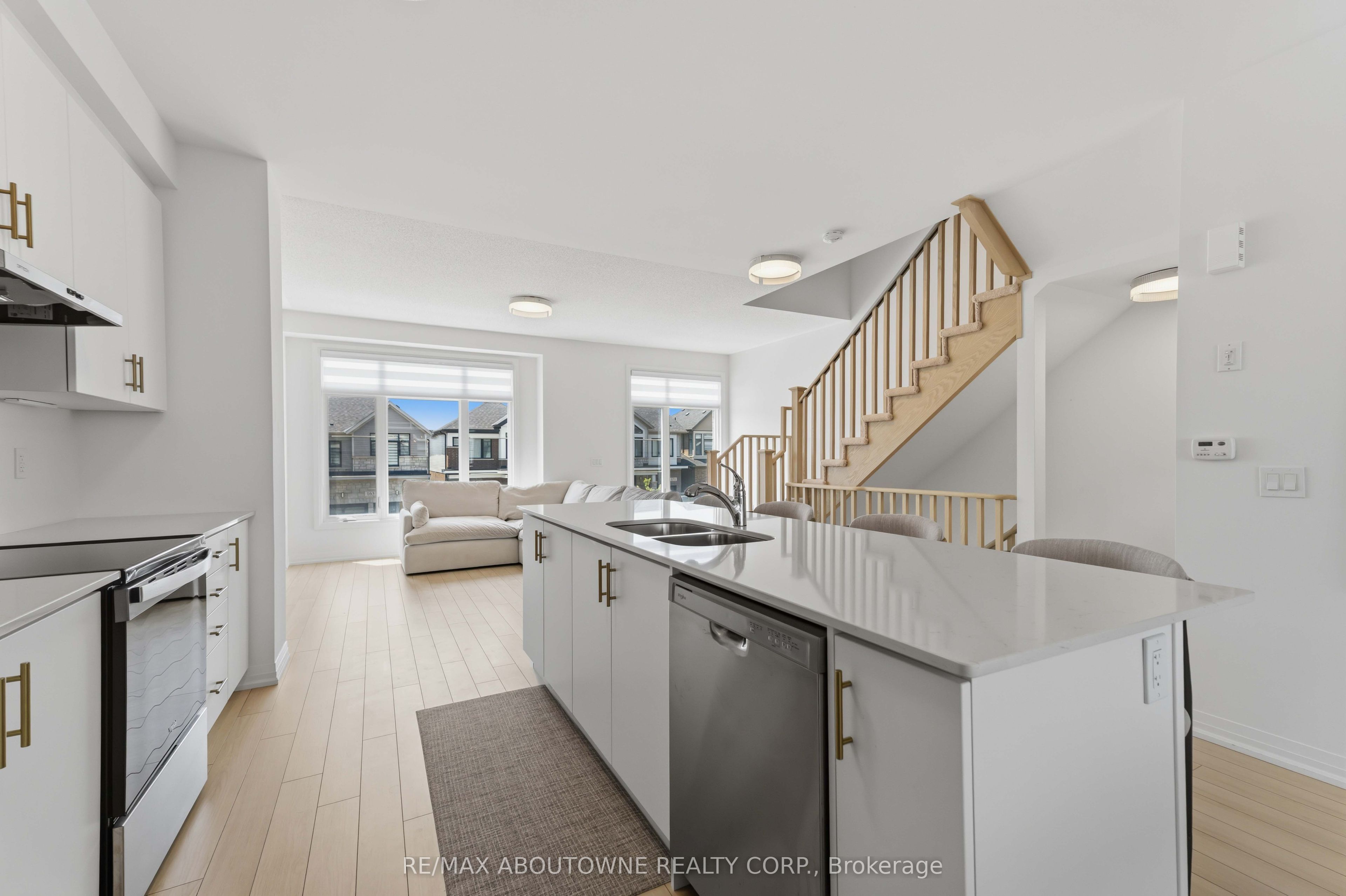 170 Spitfire Drive, Hamilton ‣ X13616126 170 Spitfire Drive, Hamilton ‣ X13616126