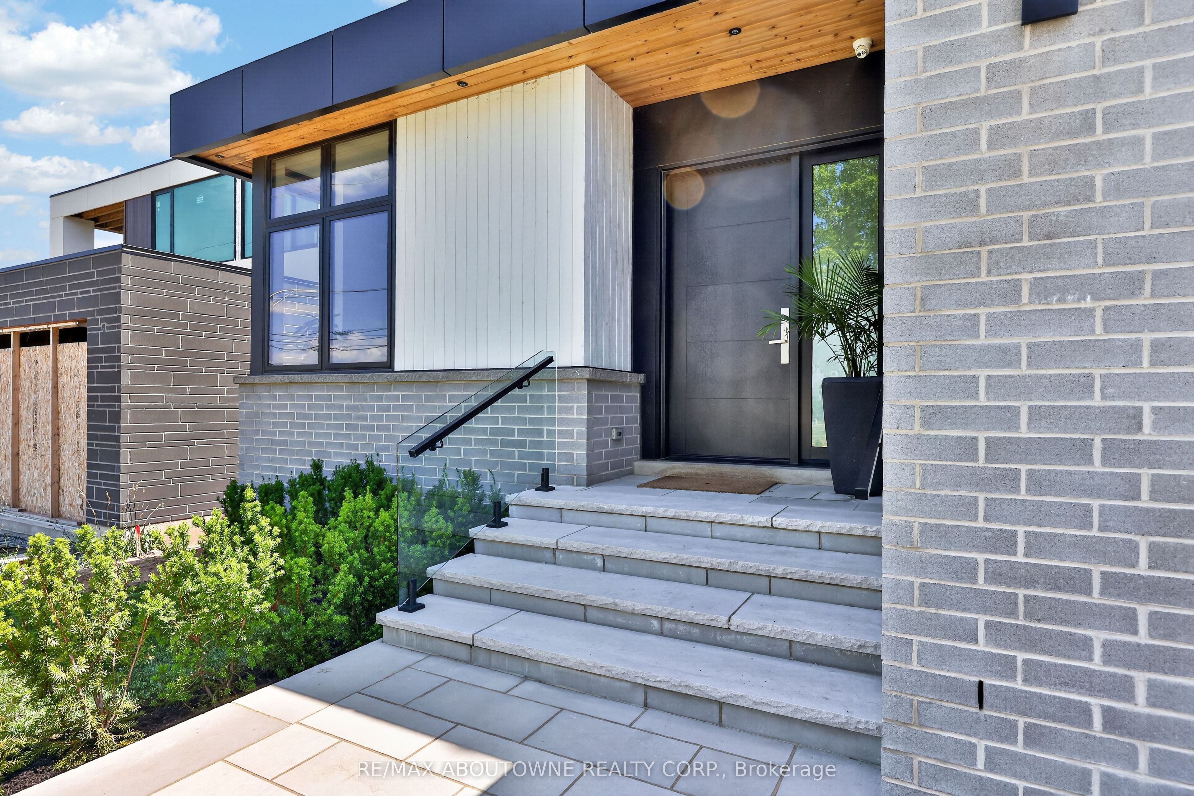70 Upper Mount Albion Road, Hamilton ‣ X13616818 70 Upper Mount Albion Road, Hamilton ‣ X13616818