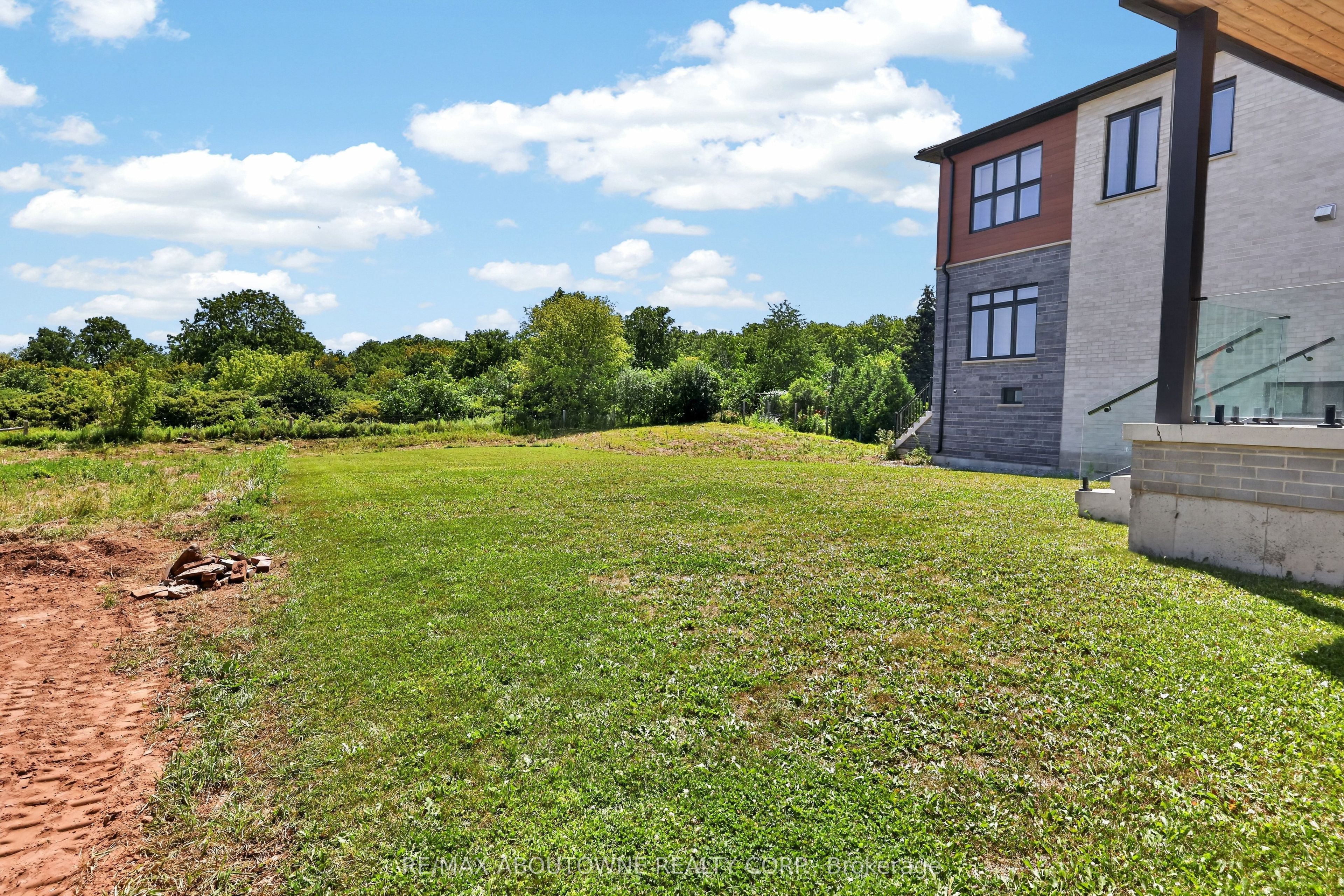 70 Upper Mount Albion Road, Hamilton ‣ X13616818 70 Upper Mount Albion Road, Hamilton ‣ X13616818