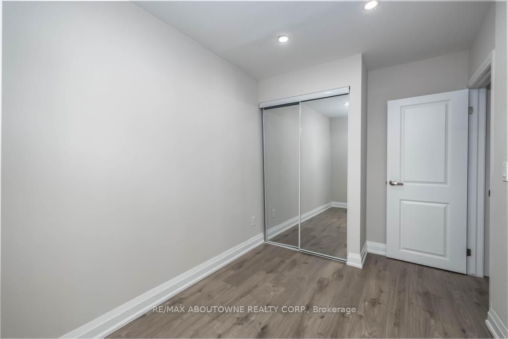 131 WEST Avenue, Hamilton ‣ X13725808 131 WEST Avenue, Hamilton ‣ X13725808