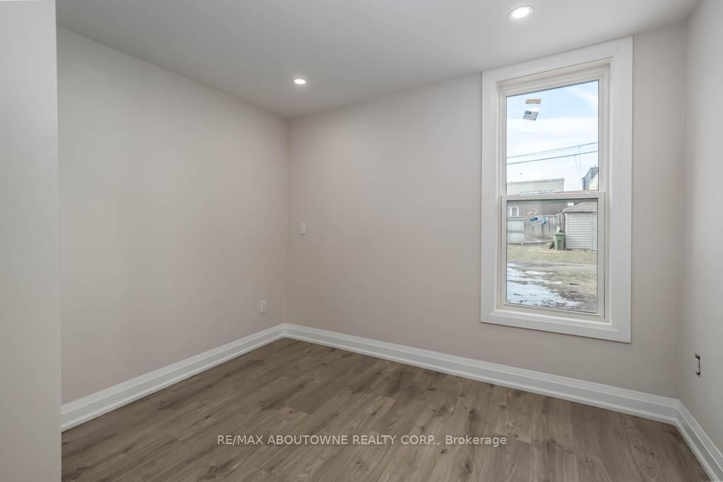 131 WEST Avenue, Hamilton ‣ X13725808 131 WEST Avenue, Hamilton ‣ X13725808