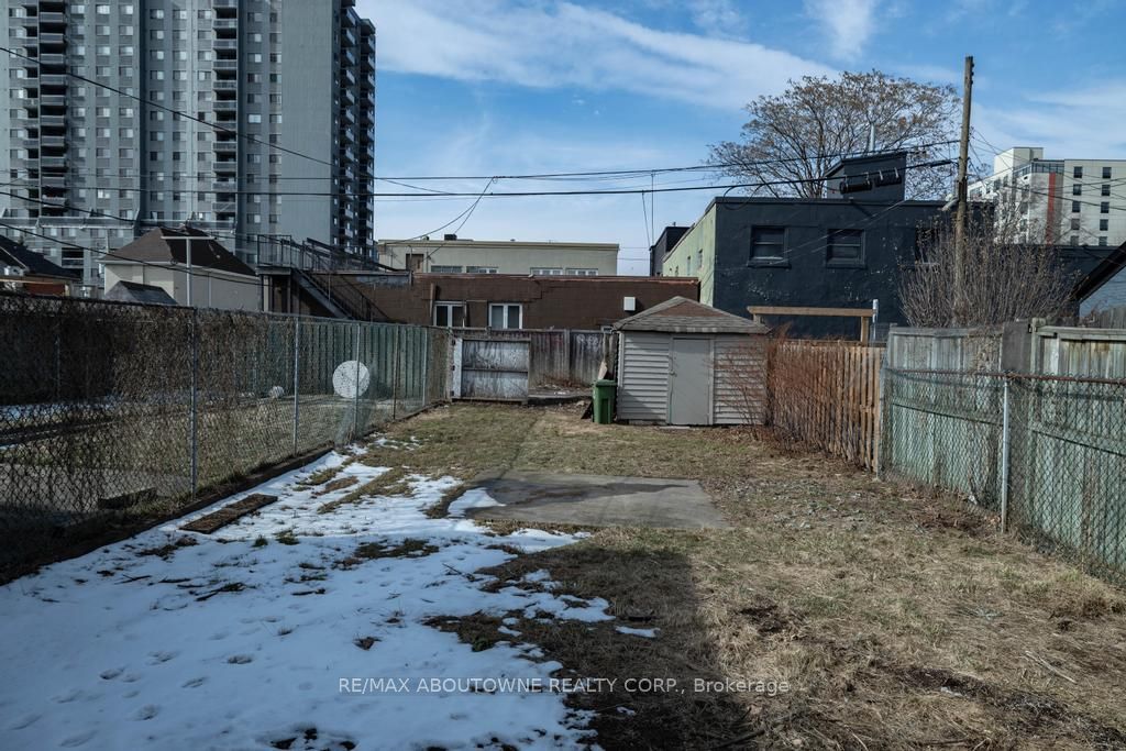 131 WEST Avenue, Hamilton ‣ X13725808 131 WEST Avenue, Hamilton ‣ X13725808