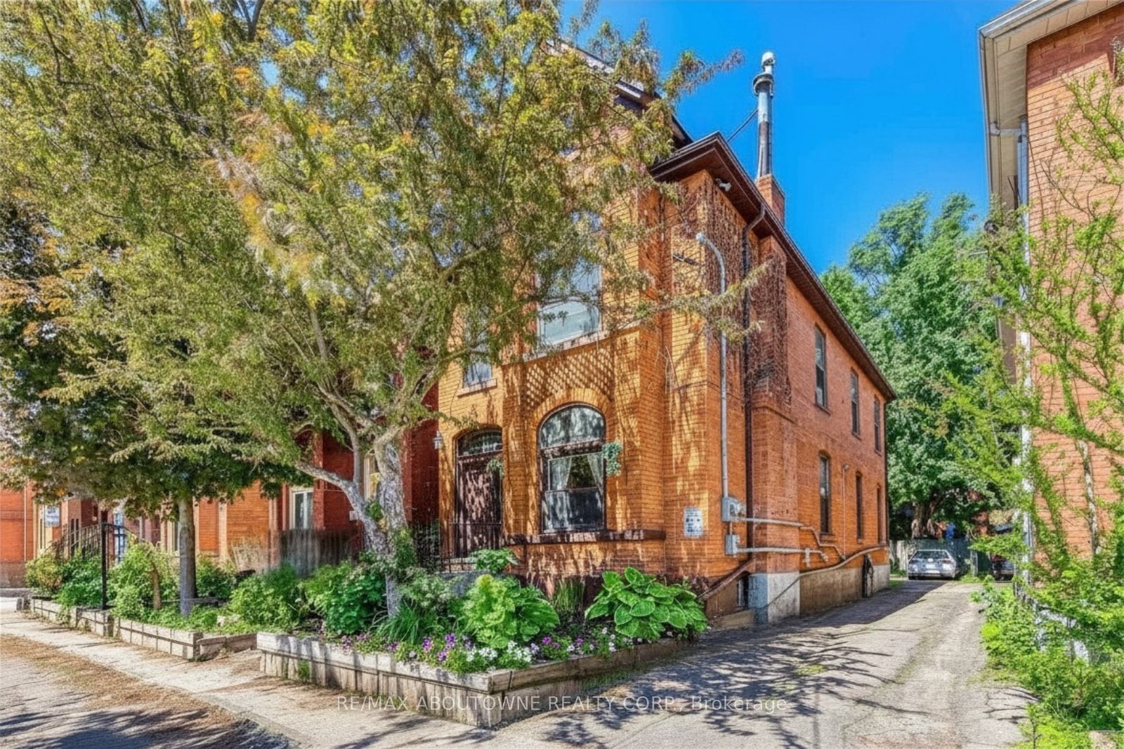 100 Grant Avenue, Hamilton