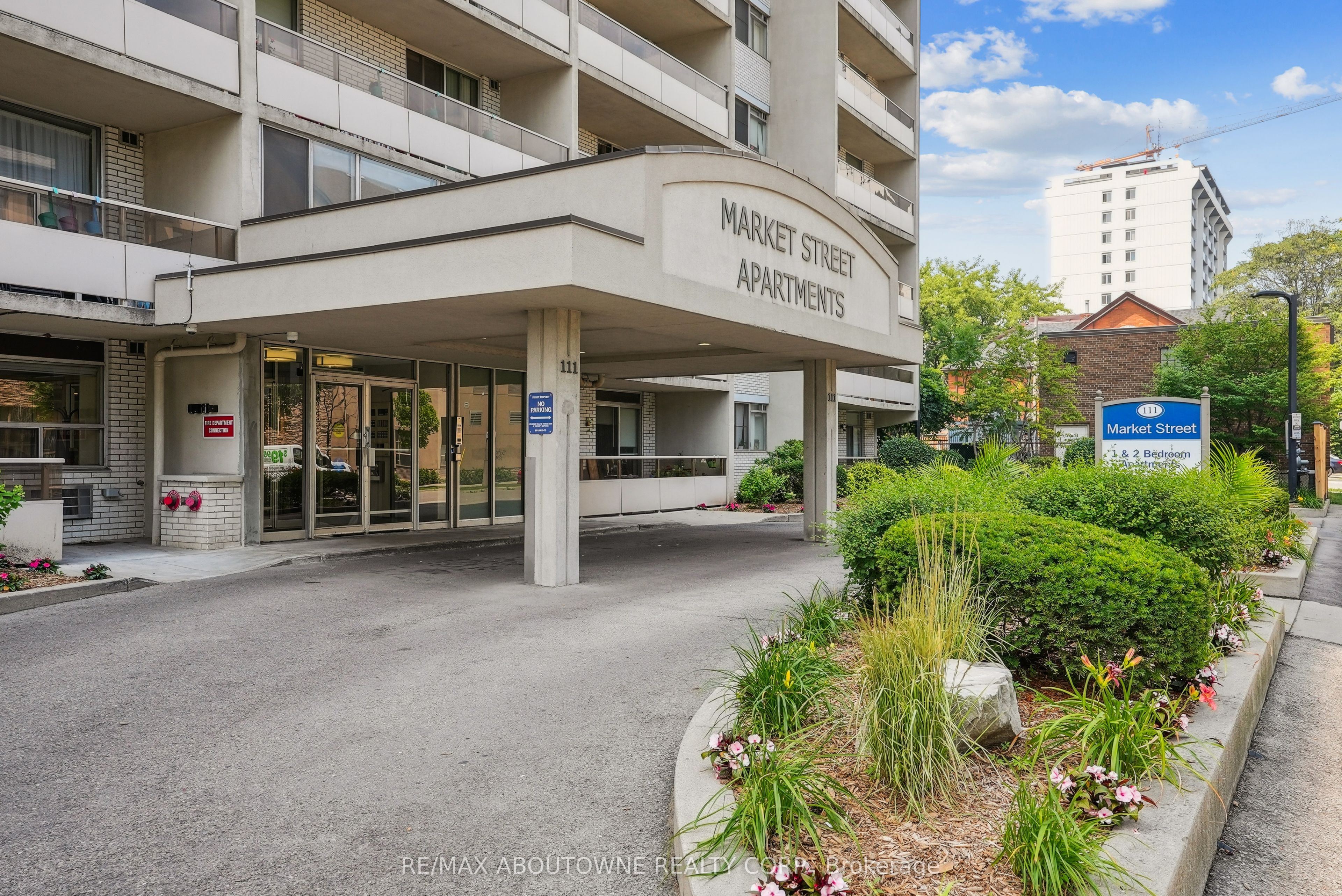 02 – 111 Market Street, Hamilton ‣ X13786412 02 – 111 Market Street, Hamilton ‣ X13786412
