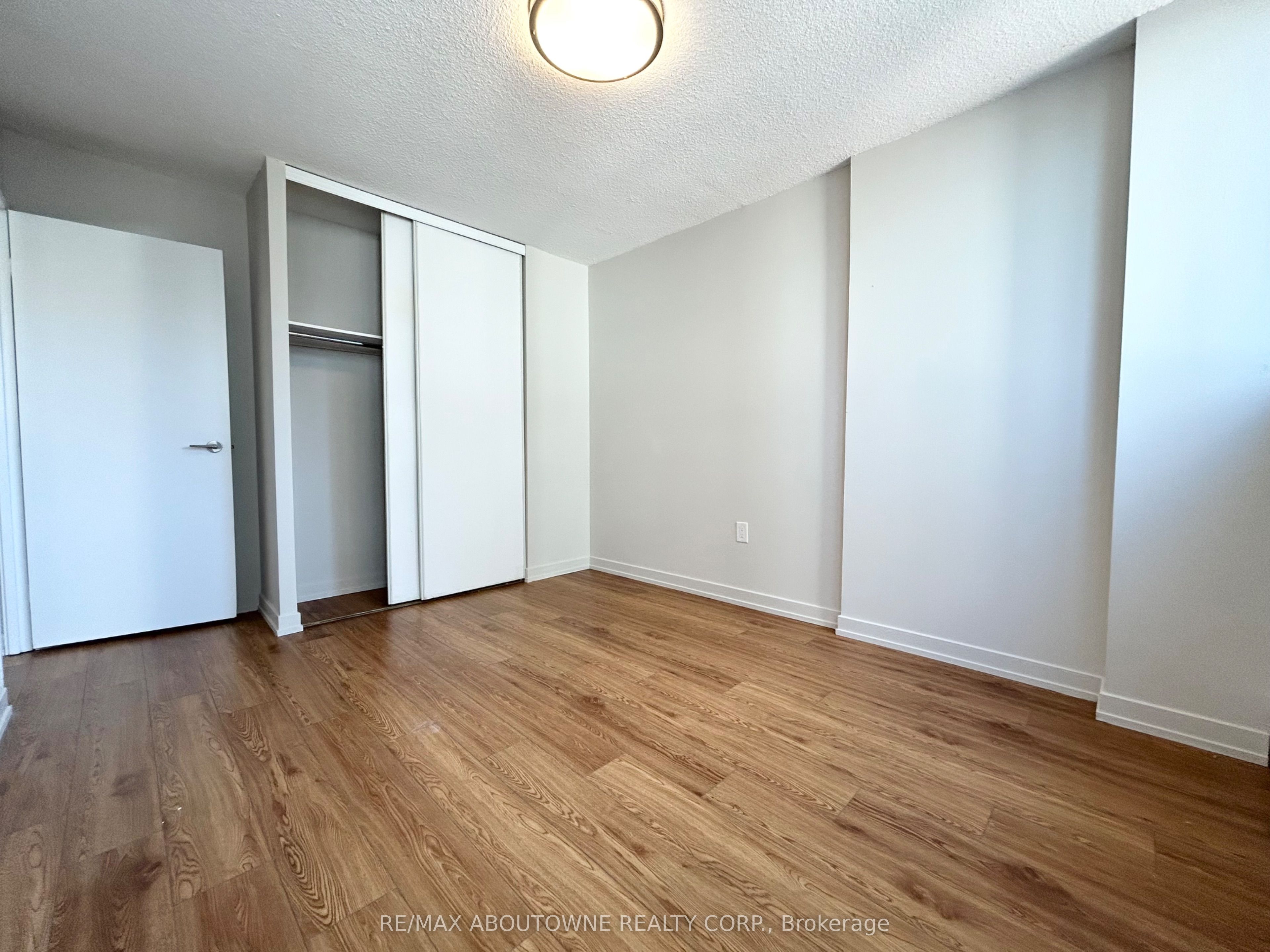 02 – 111 Market Street, Hamilton ‣ X13786412 02 – 111 Market Street, Hamilton ‣ X13786412