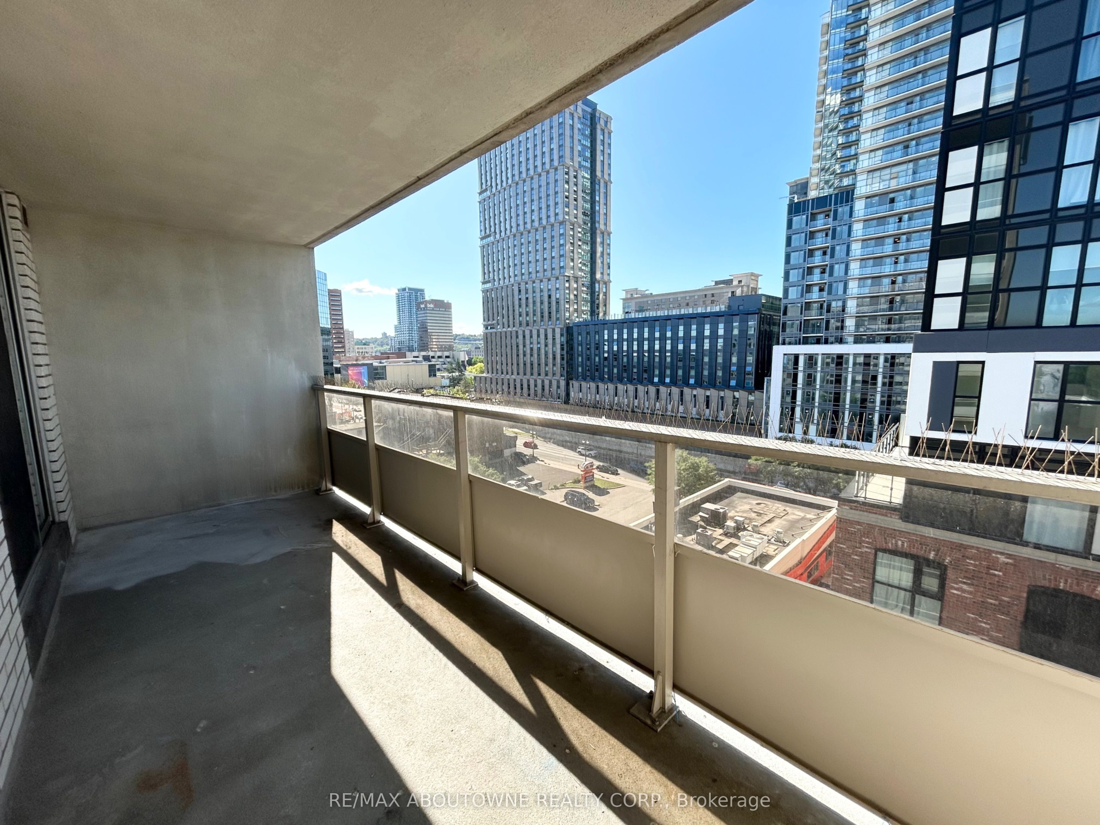 02 – 111 Market Street, Hamilton ‣ X13786412 02 – 111 Market Street, Hamilton ‣ X13786412