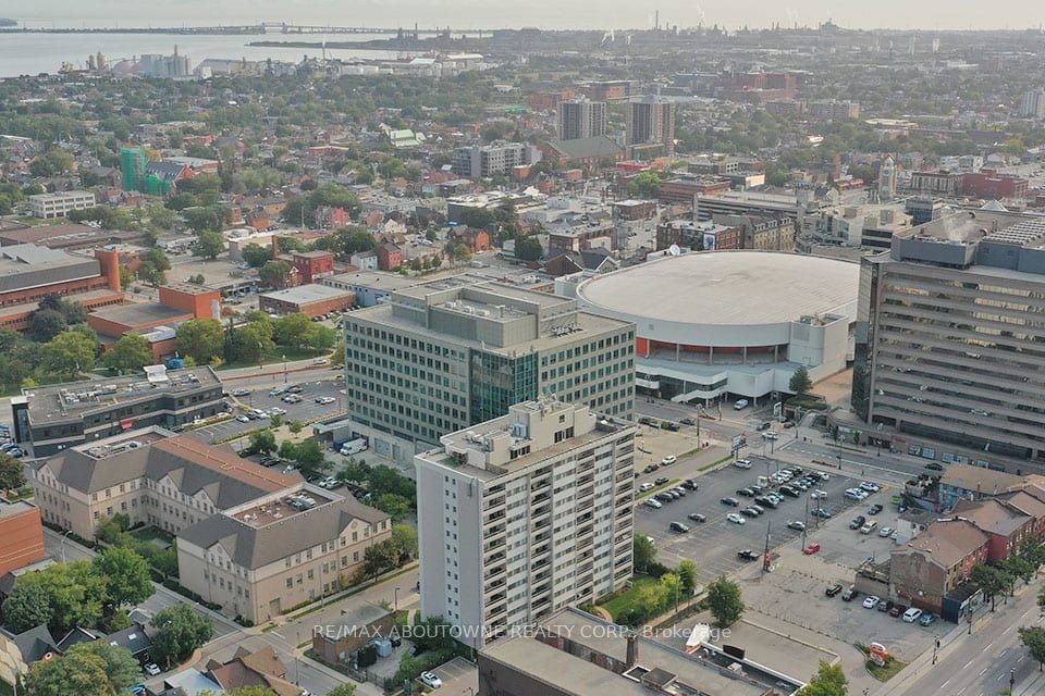 02 – 111 Market Street, Hamilton ‣ X13786412 02 – 111 Market Street, Hamilton ‣ X13786412