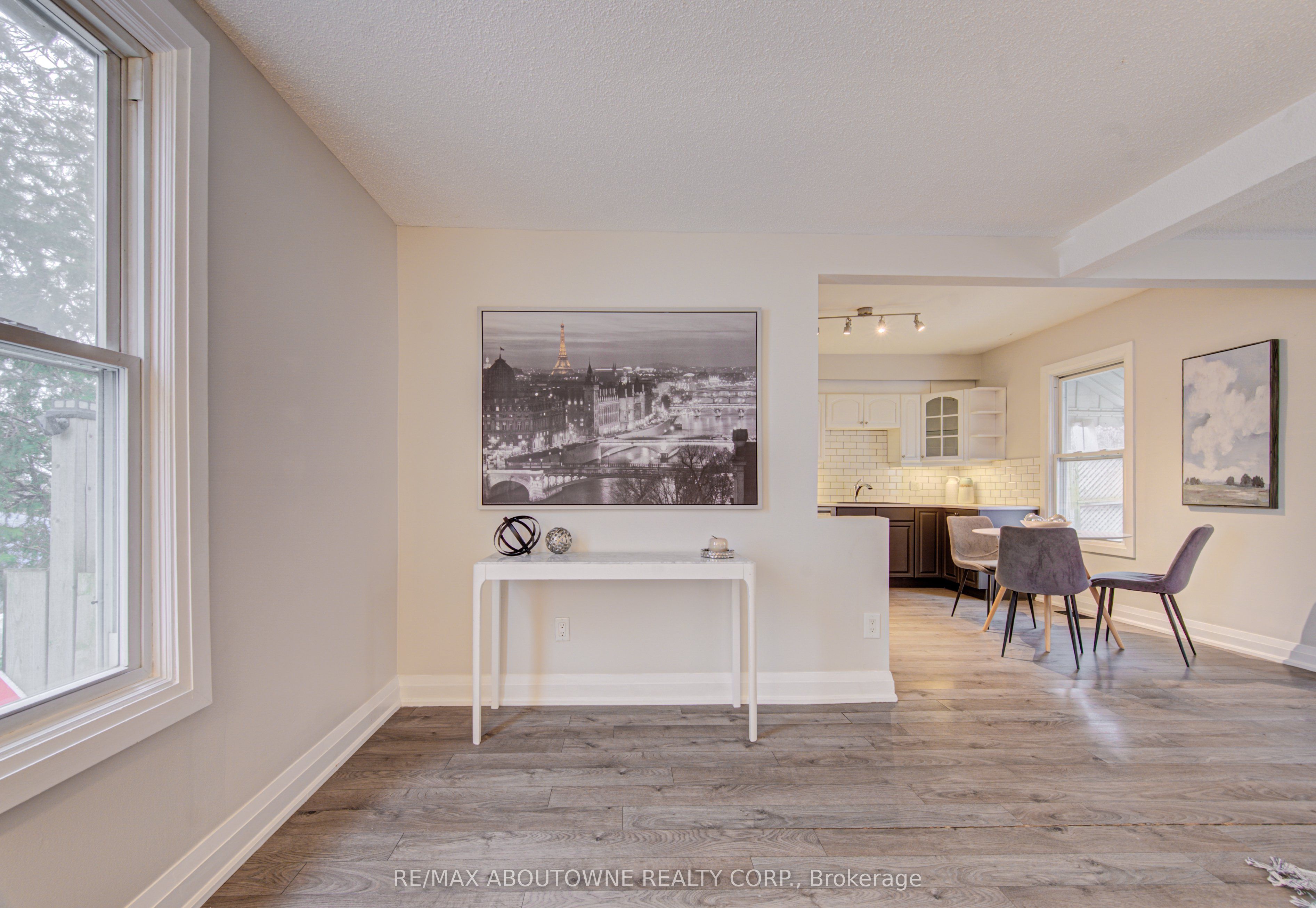 227 East 23rd Street, Hamilton ‣ X13819610 227 East 23rd Street, Hamilton ‣ X13819610