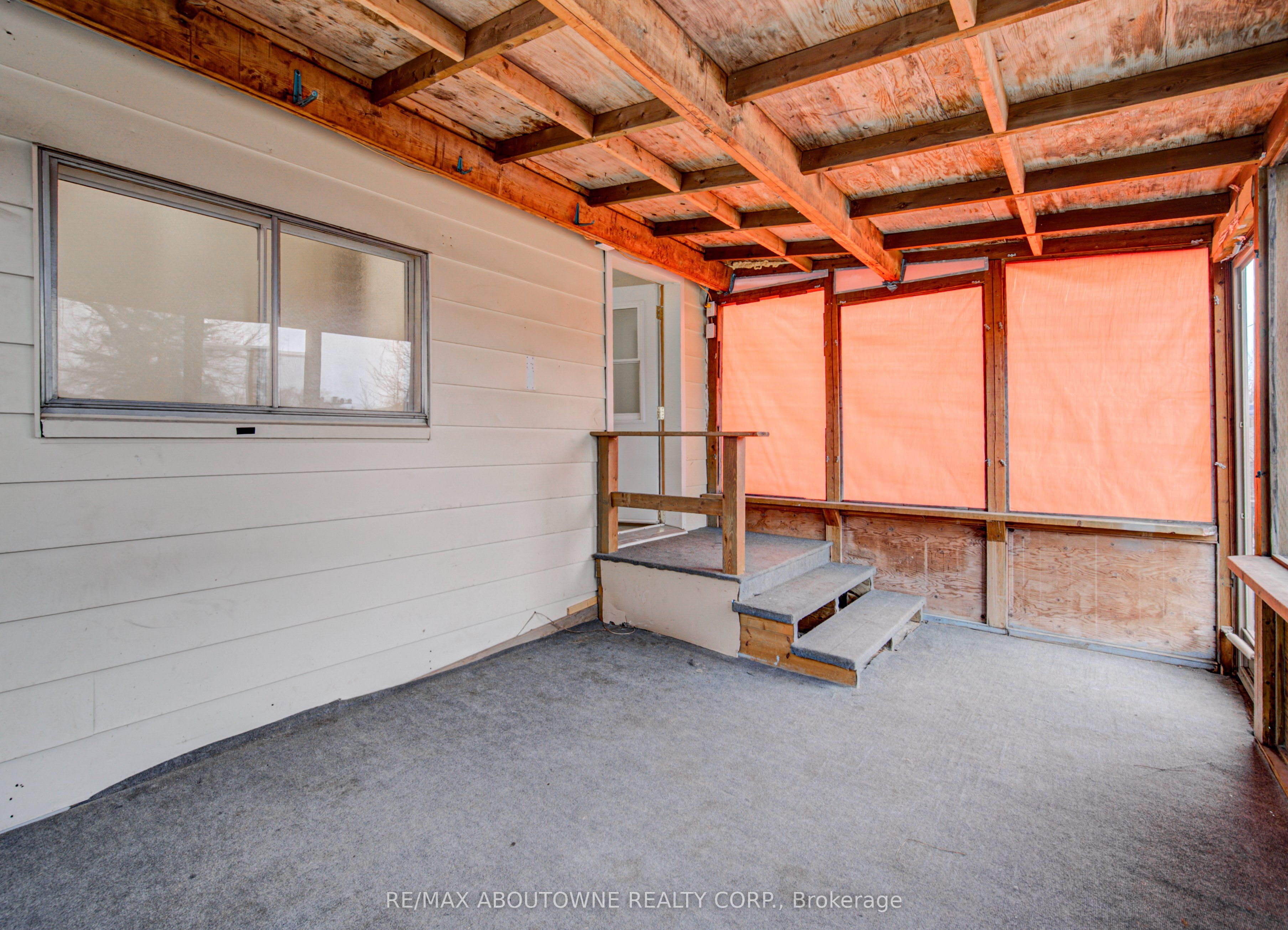 227 East 23rd Street, Hamilton ‣ X13819610 227 East 23rd Street, Hamilton ‣ X13819610