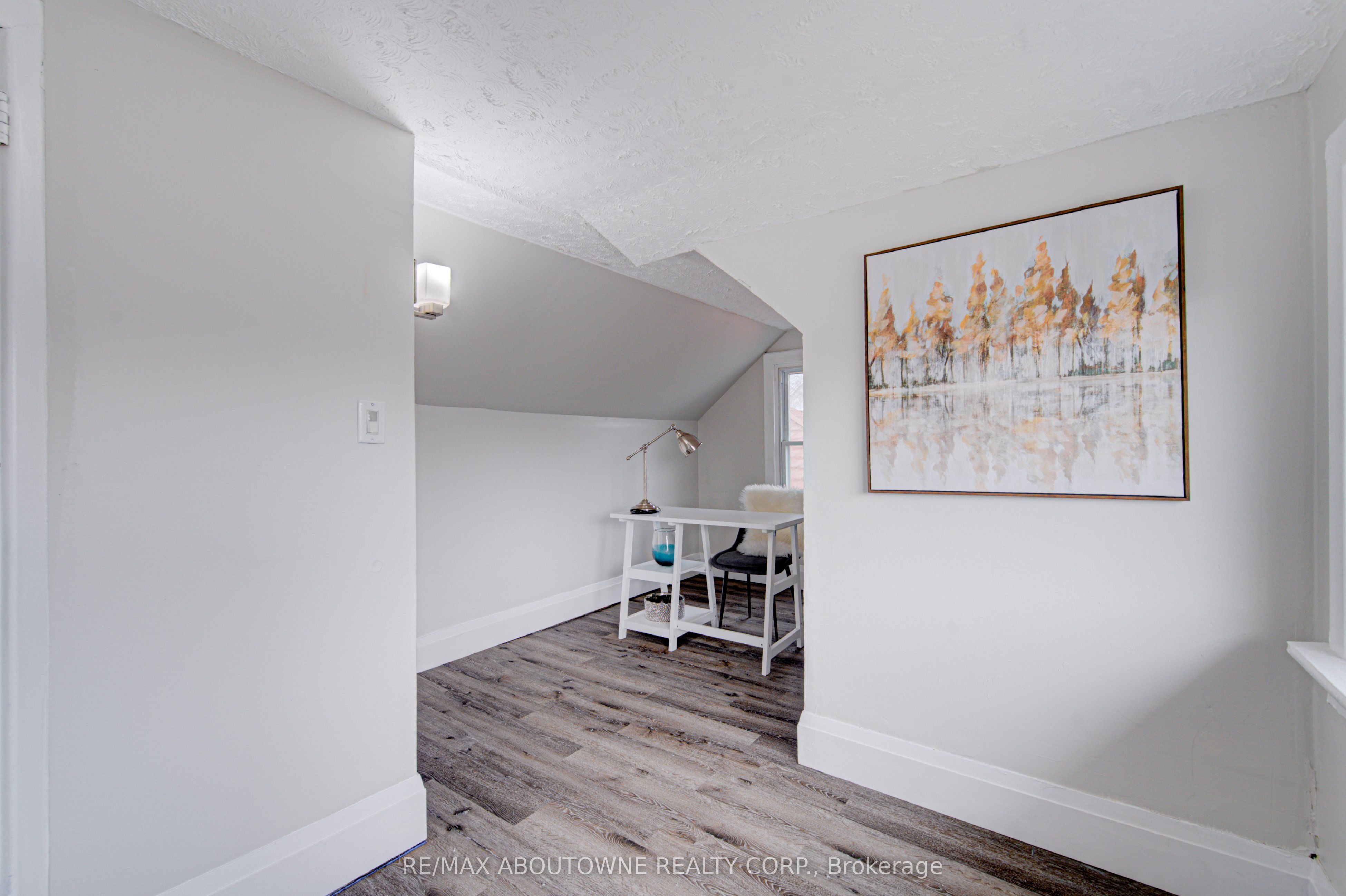 227 East 23rd Street, Hamilton ‣ X13819610 227 East 23rd Street, Hamilton ‣ X13819610