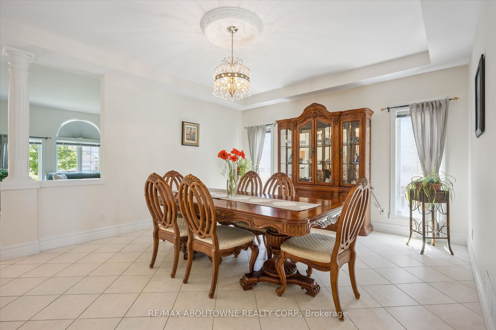 6 Fourseasons Drive, Hamilton ‣ X13832394 6 Fourseasons Drive, Hamilton ‣ X13832394