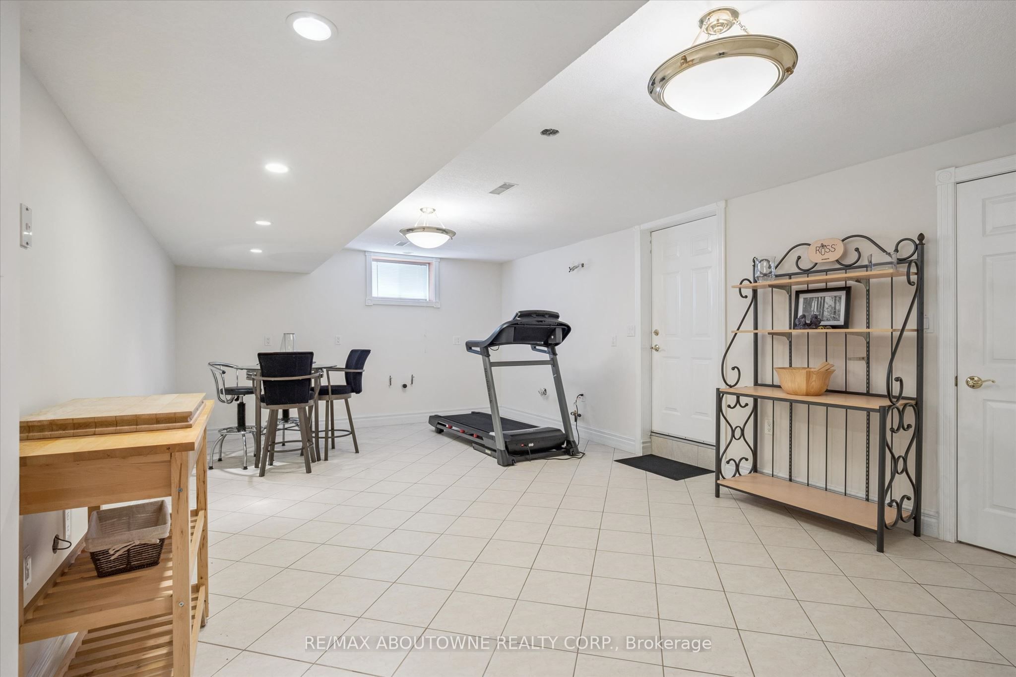 6 Fourseasons Drive, Hamilton ‣ X13832394 6 Fourseasons Drive, Hamilton ‣ X13832394