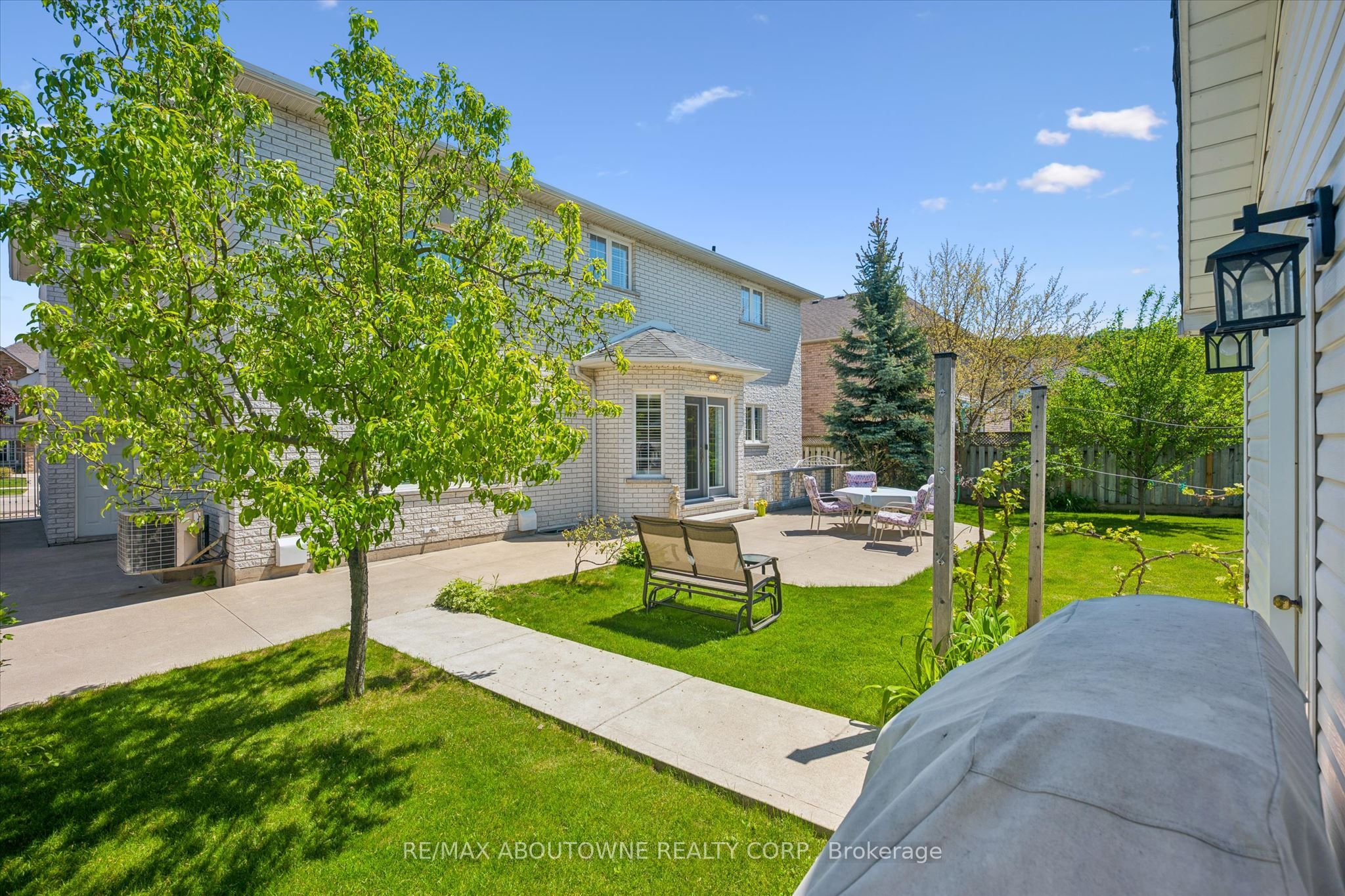 6 Fourseasons Drive, Hamilton ‣ X13832394 6 Fourseasons Drive, Hamilton ‣ X13832394