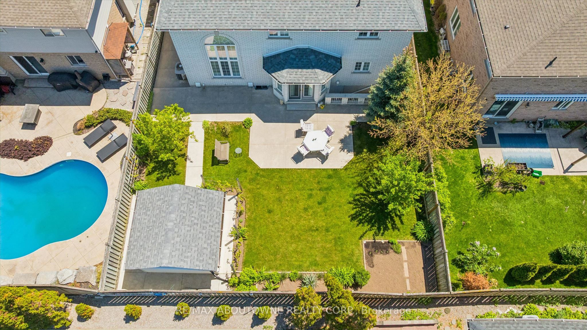 6 Fourseasons Drive, Hamilton ‣ X13832394 6 Fourseasons Drive, Hamilton ‣ X13832394