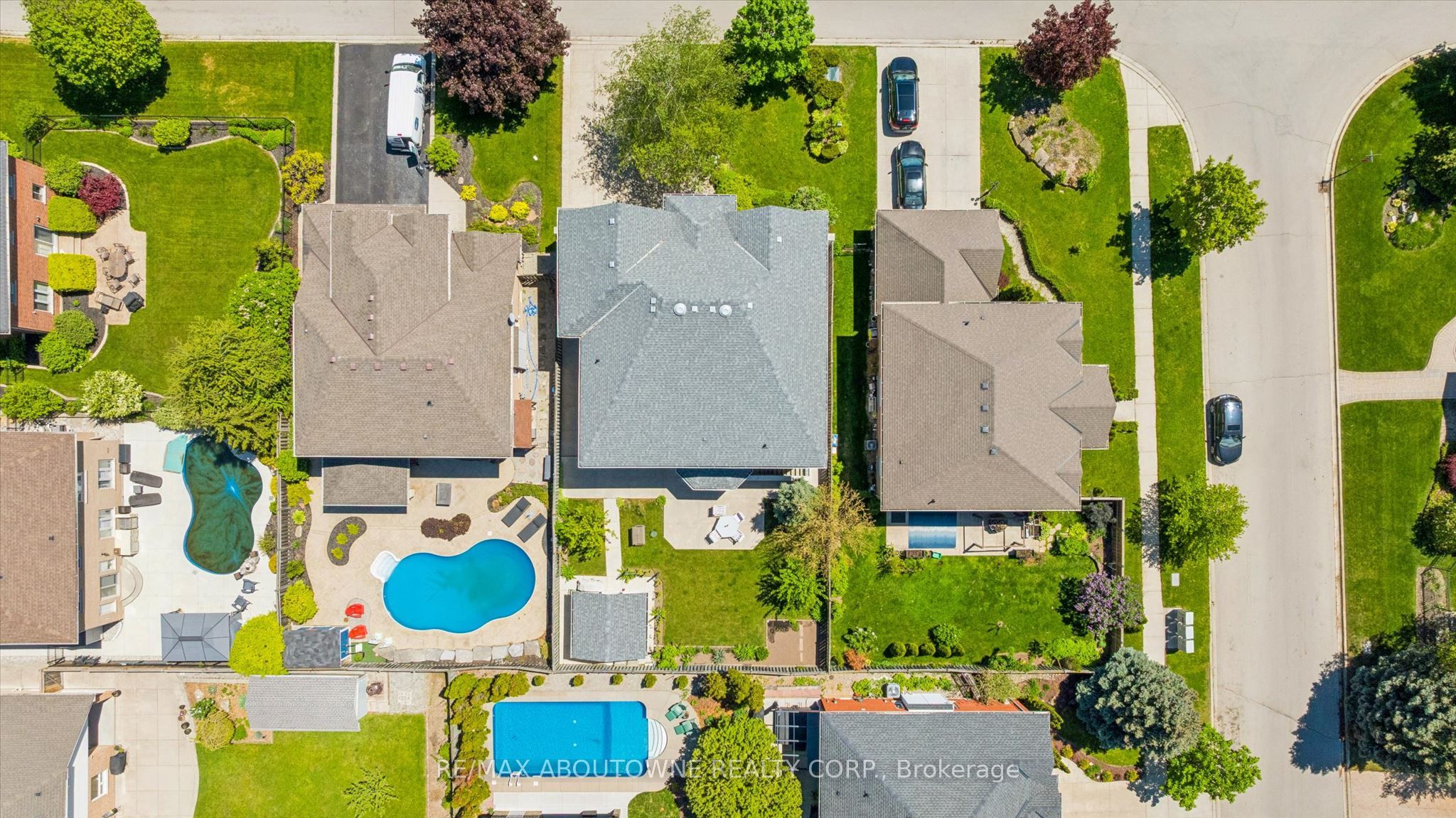 6 Fourseasons Drive, Hamilton ‣ X13832394 6 Fourseasons Drive, Hamilton ‣ X13832394