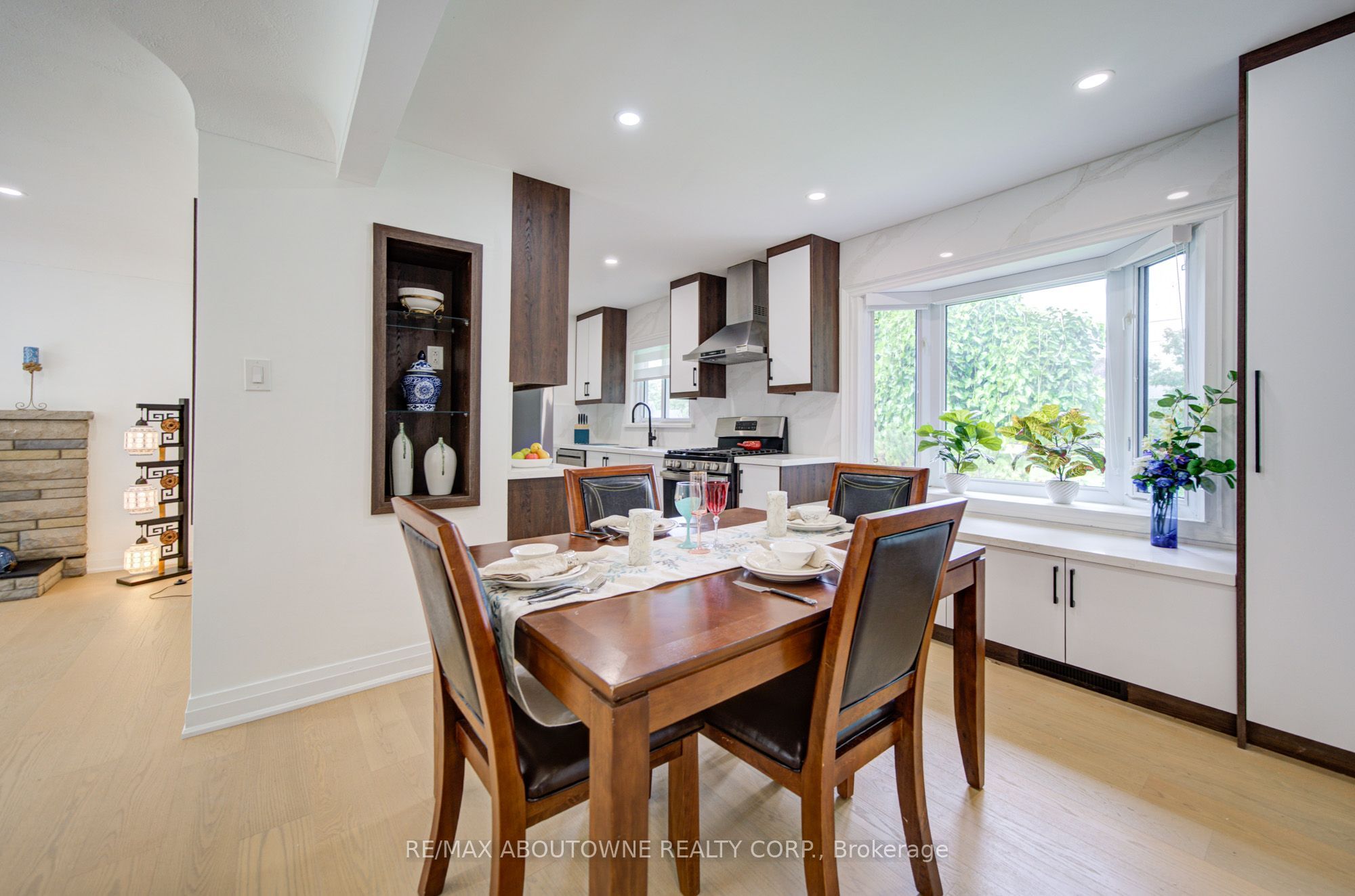 30 Dale Avenue, Hamilton ‣ X13859372 30 Dale Avenue, Hamilton ‣ X13859372