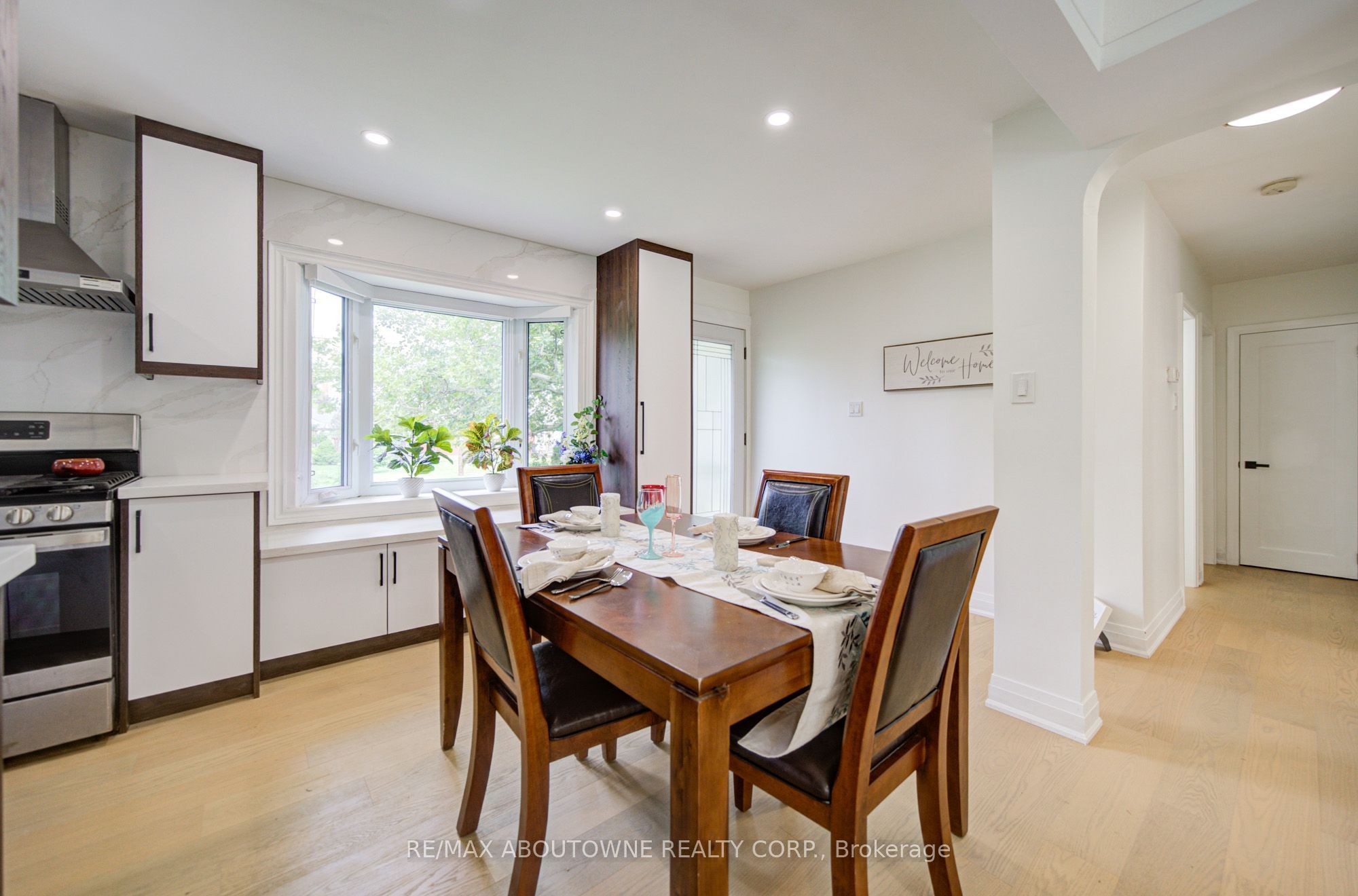 30 Dale Avenue, Hamilton ‣ X13859372 30 Dale Avenue, Hamilton ‣ X13859372