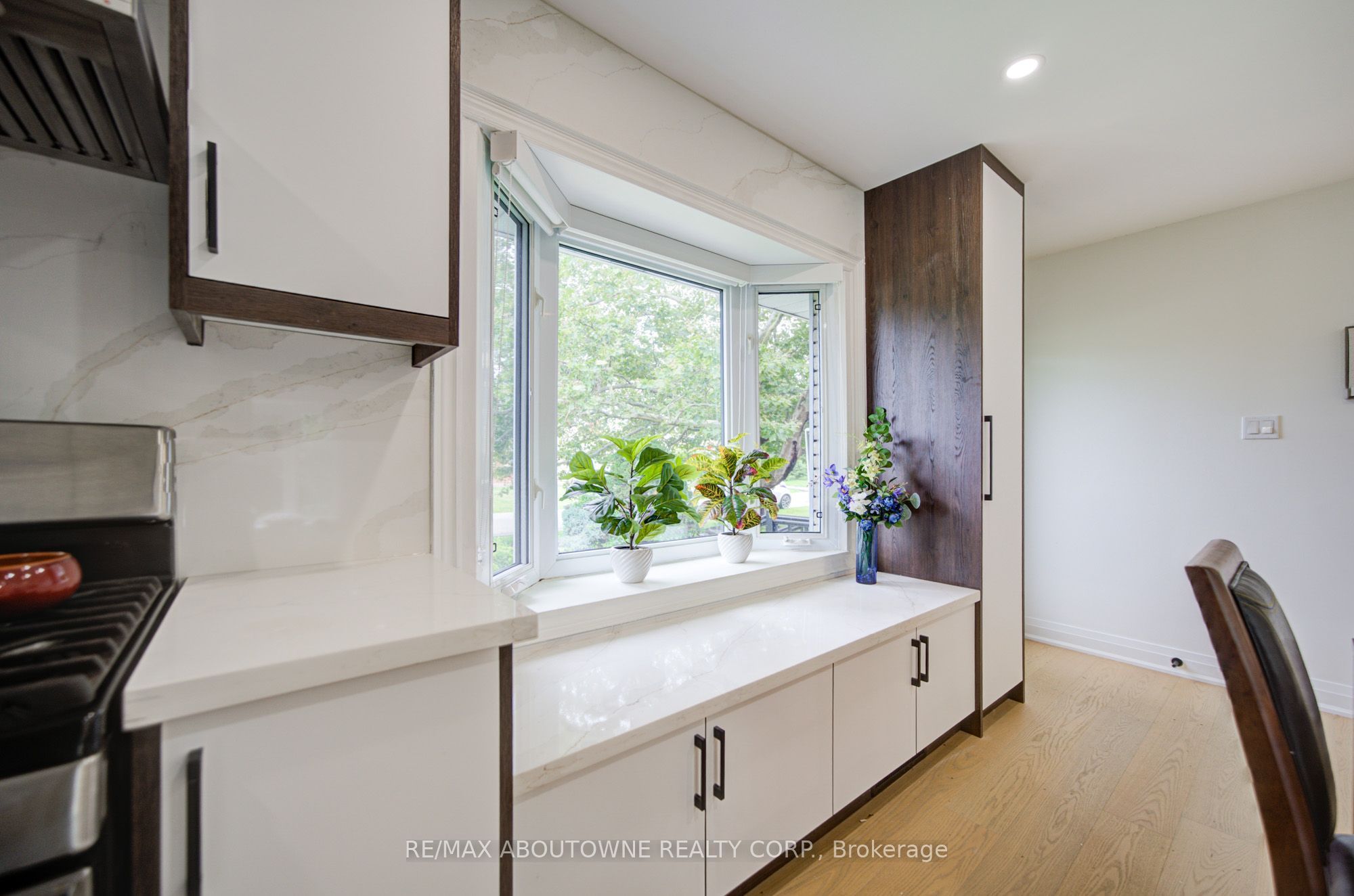 30 Dale Avenue, Hamilton ‣ X13859372 30 Dale Avenue, Hamilton ‣ X13859372
