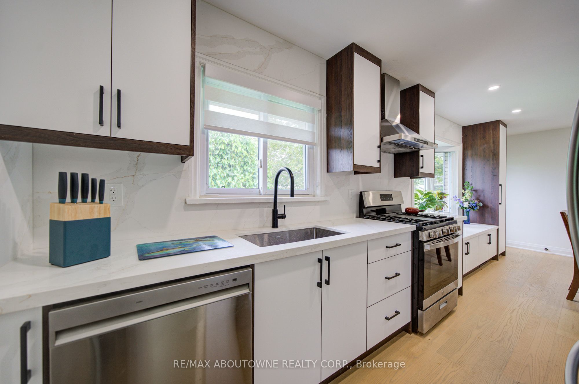 30 Dale Avenue, Hamilton ‣ X13859372 30 Dale Avenue, Hamilton ‣ X13859372