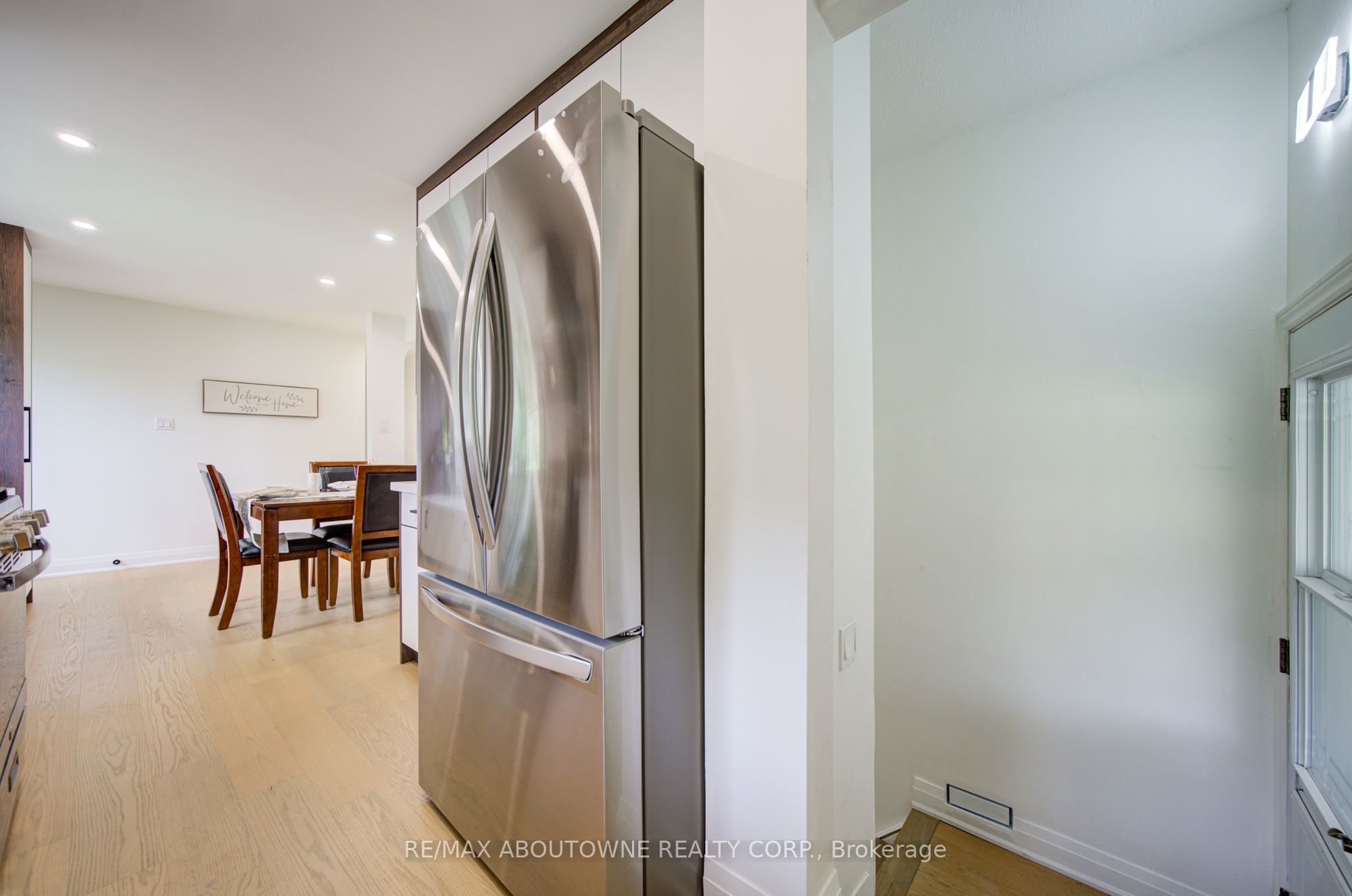 30 Dale Avenue, Hamilton ‣ X13859372 30 Dale Avenue, Hamilton ‣ X13859372