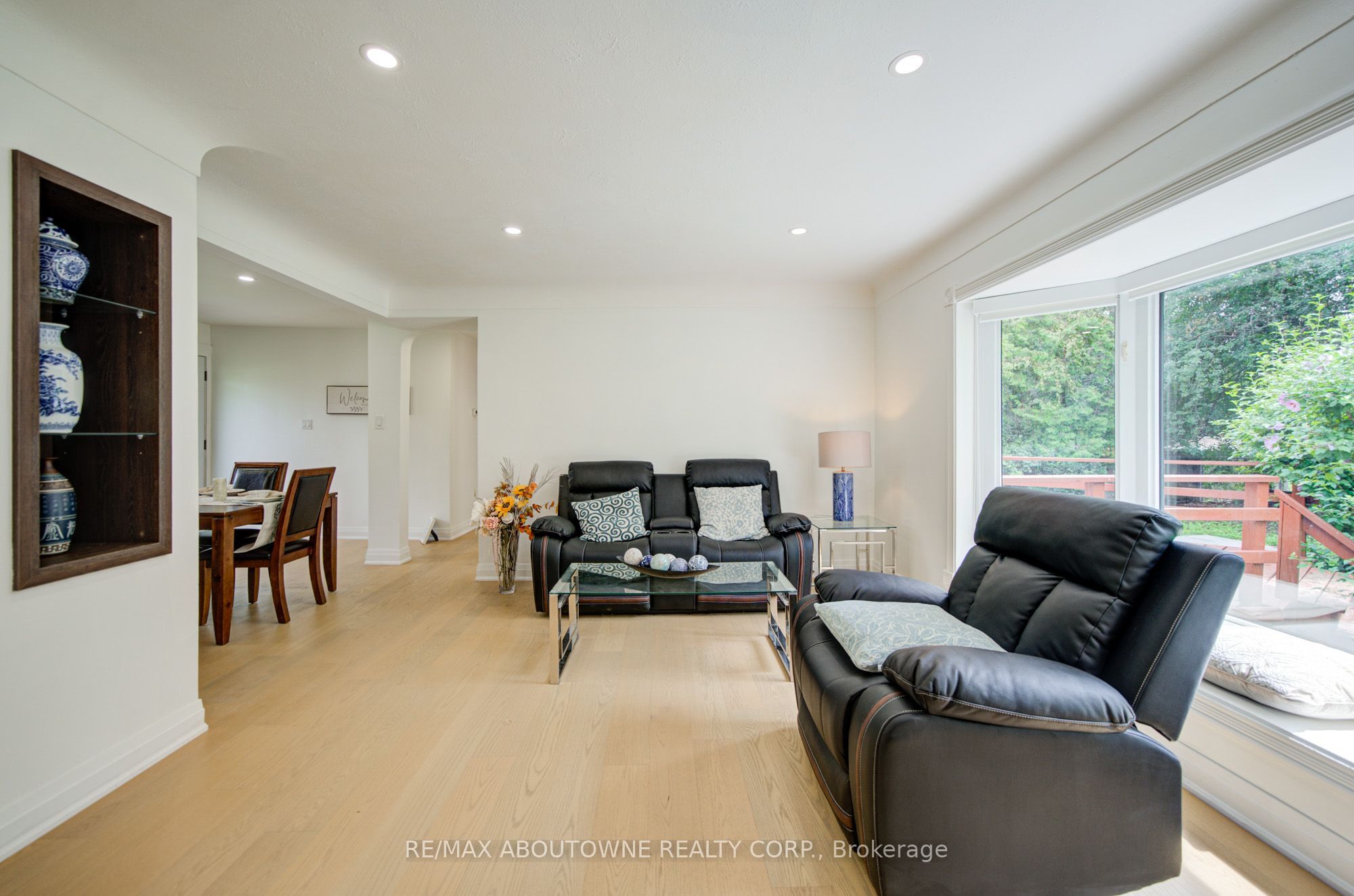 30 Dale Avenue, Hamilton ‣ X13859372 30 Dale Avenue, Hamilton ‣ X13859372
