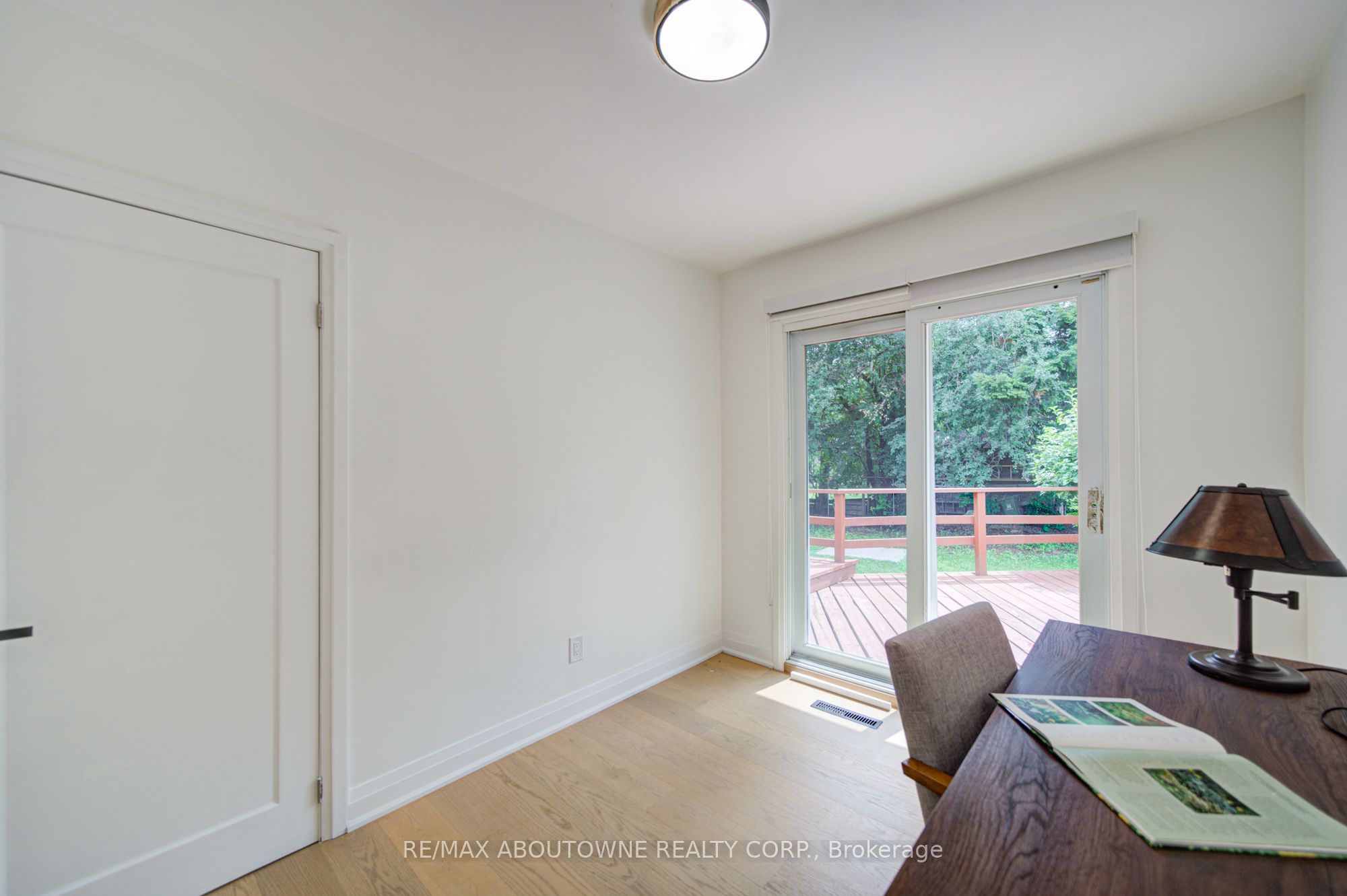 30 Dale Avenue, Hamilton ‣ X13859372 30 Dale Avenue, Hamilton ‣ X13859372