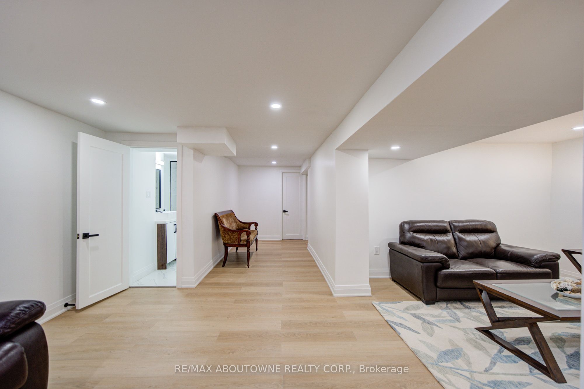 30 Dale Avenue, Hamilton ‣ X13859372 30 Dale Avenue, Hamilton ‣ X13859372