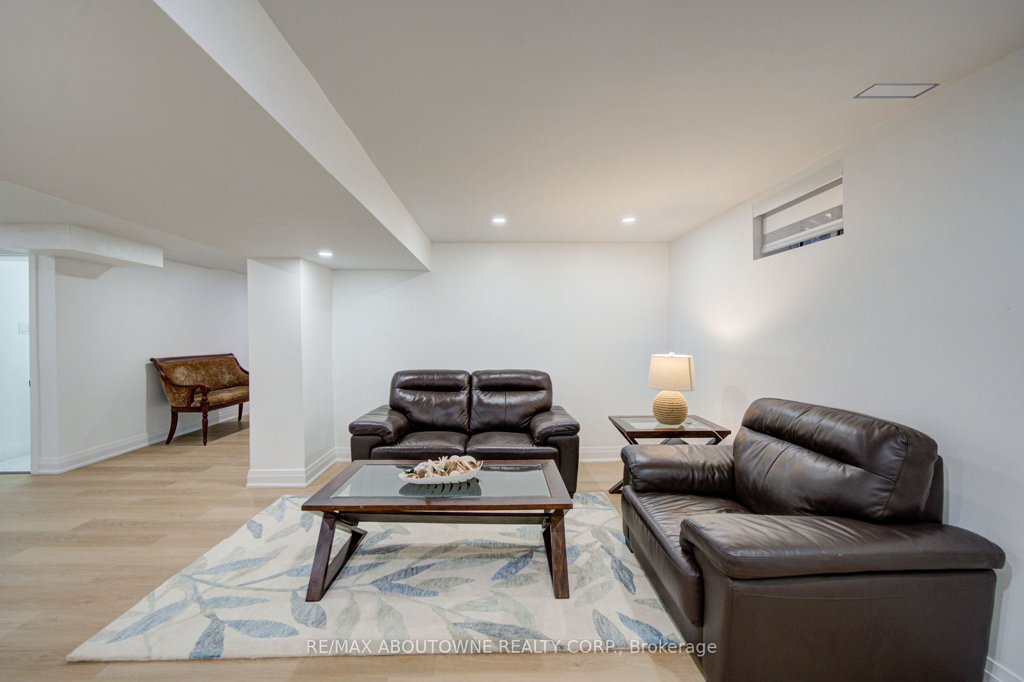 30 Dale Avenue, Hamilton ‣ X13859372 30 Dale Avenue, Hamilton ‣ X13859372