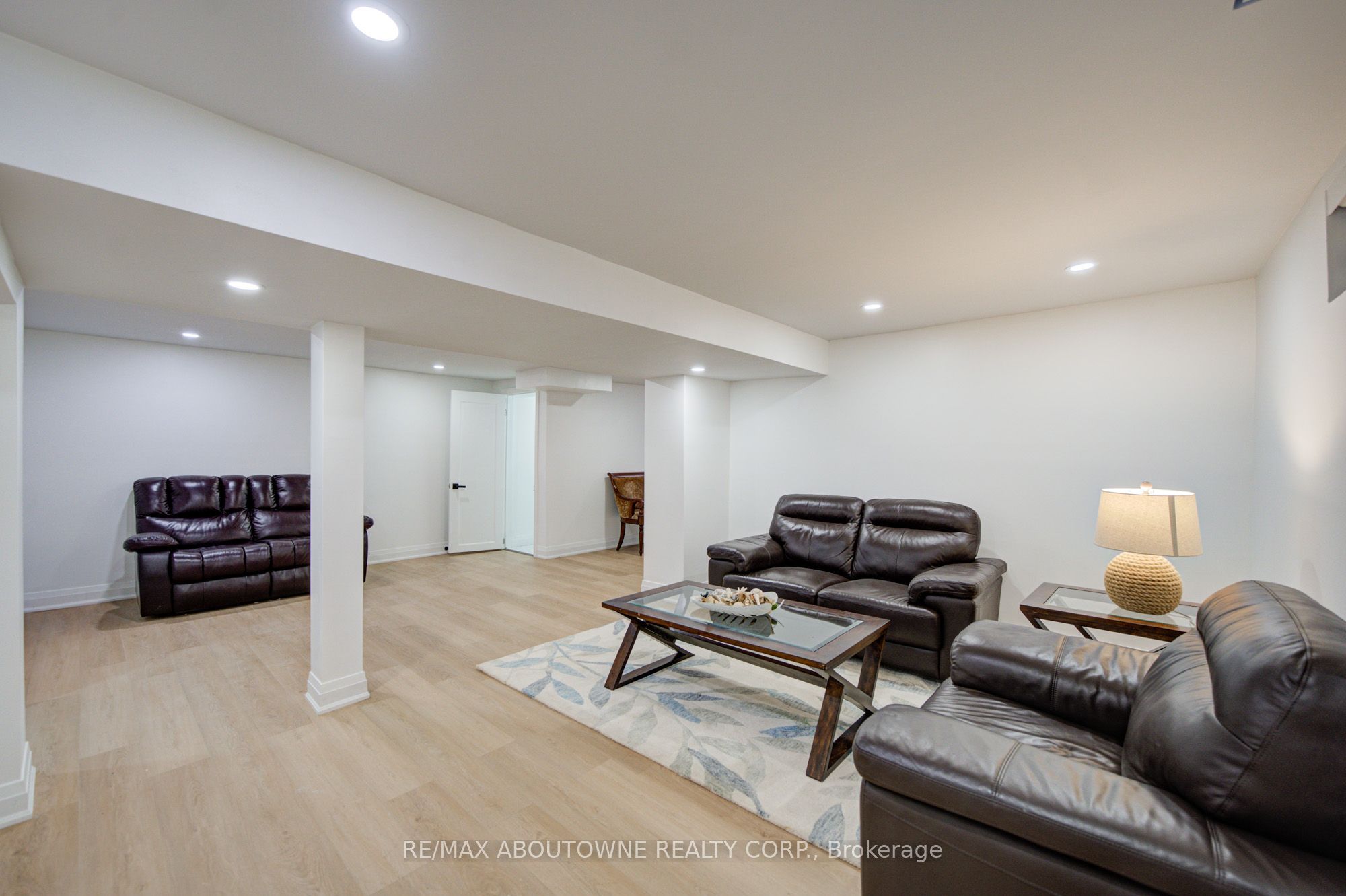 30 Dale Avenue, Hamilton ‣ X13859372 30 Dale Avenue, Hamilton ‣ X13859372