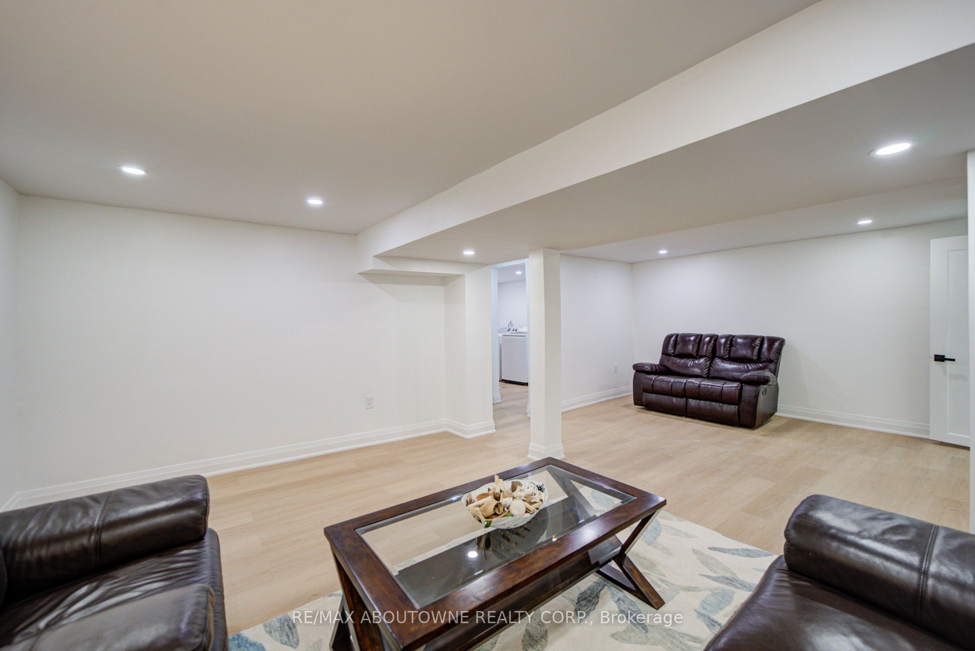 30 Dale Avenue, Hamilton ‣ X13859372 30 Dale Avenue, Hamilton ‣ X13859372