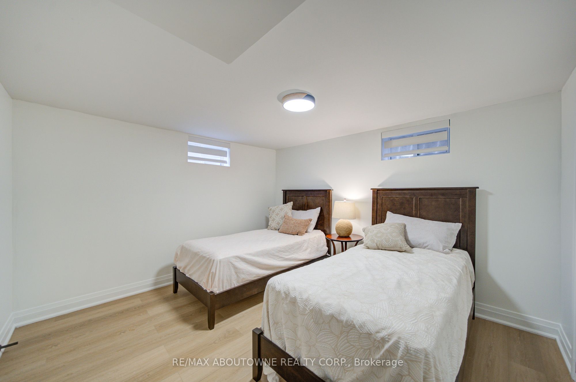 30 Dale Avenue, Hamilton ‣ X13859372 30 Dale Avenue, Hamilton ‣ X13859372