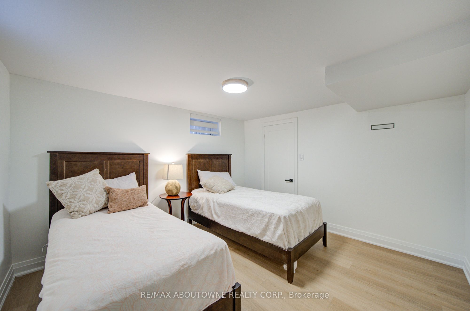 30 Dale Avenue, Hamilton ‣ X13859372 30 Dale Avenue, Hamilton ‣ X13859372