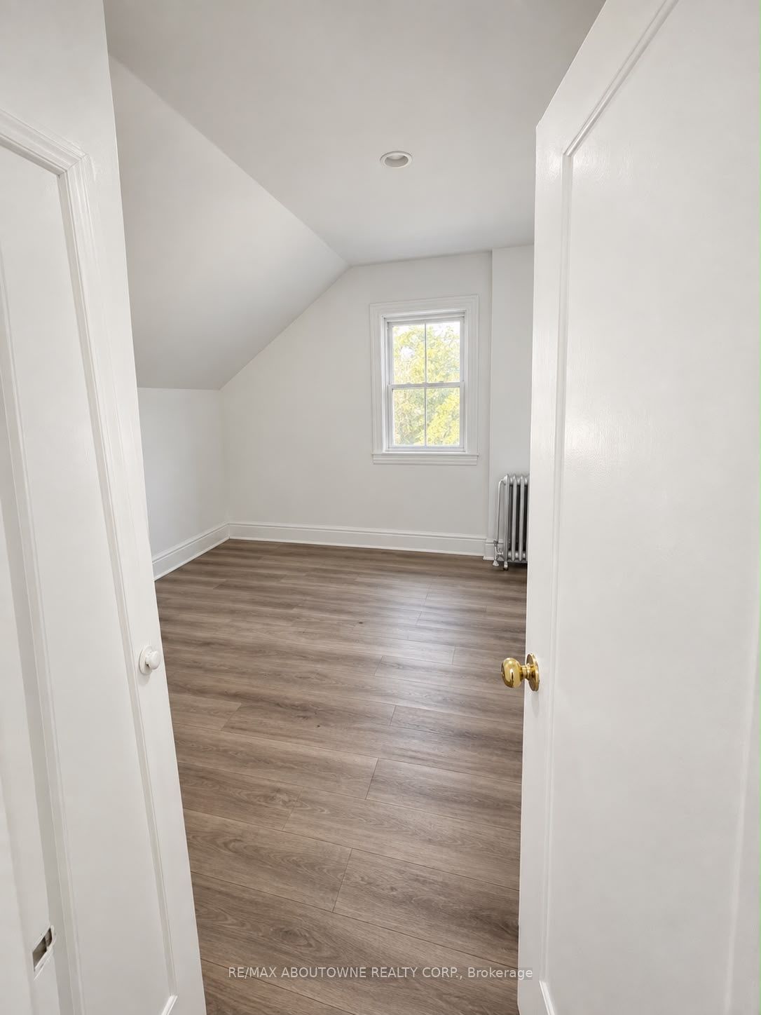 70 Wellington Street, Hamilton ‣ X14030516 70 Wellington Street, Hamilton ‣ X14030516