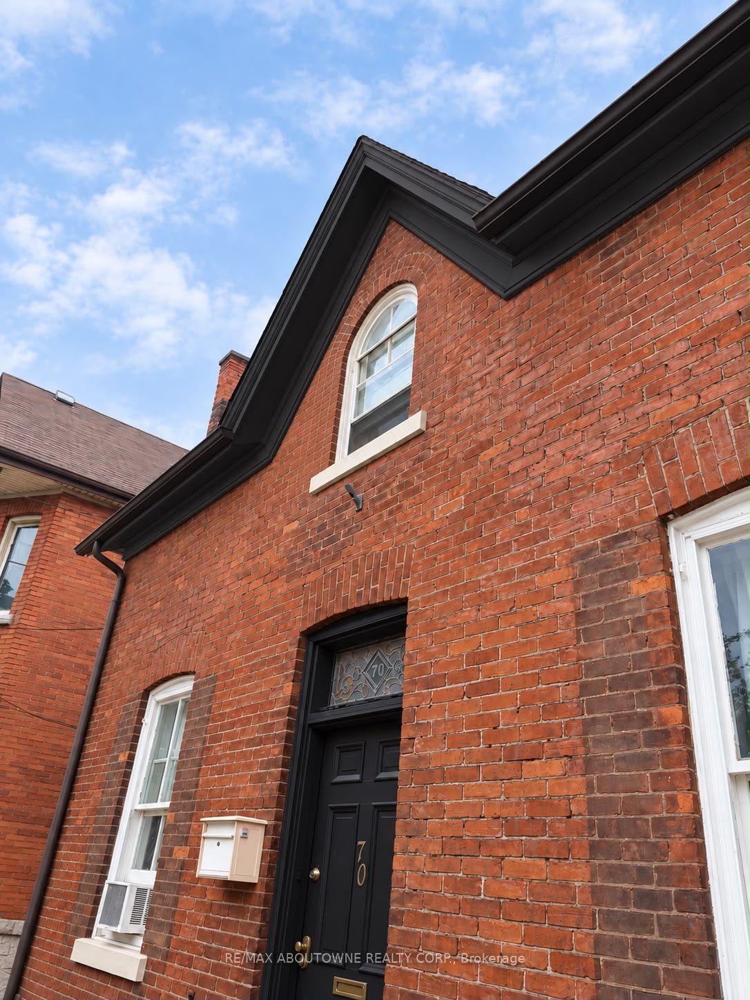 70 Wellington Street, Hamilton ‣ X14030516 70 Wellington Street, Hamilton ‣ X14030516