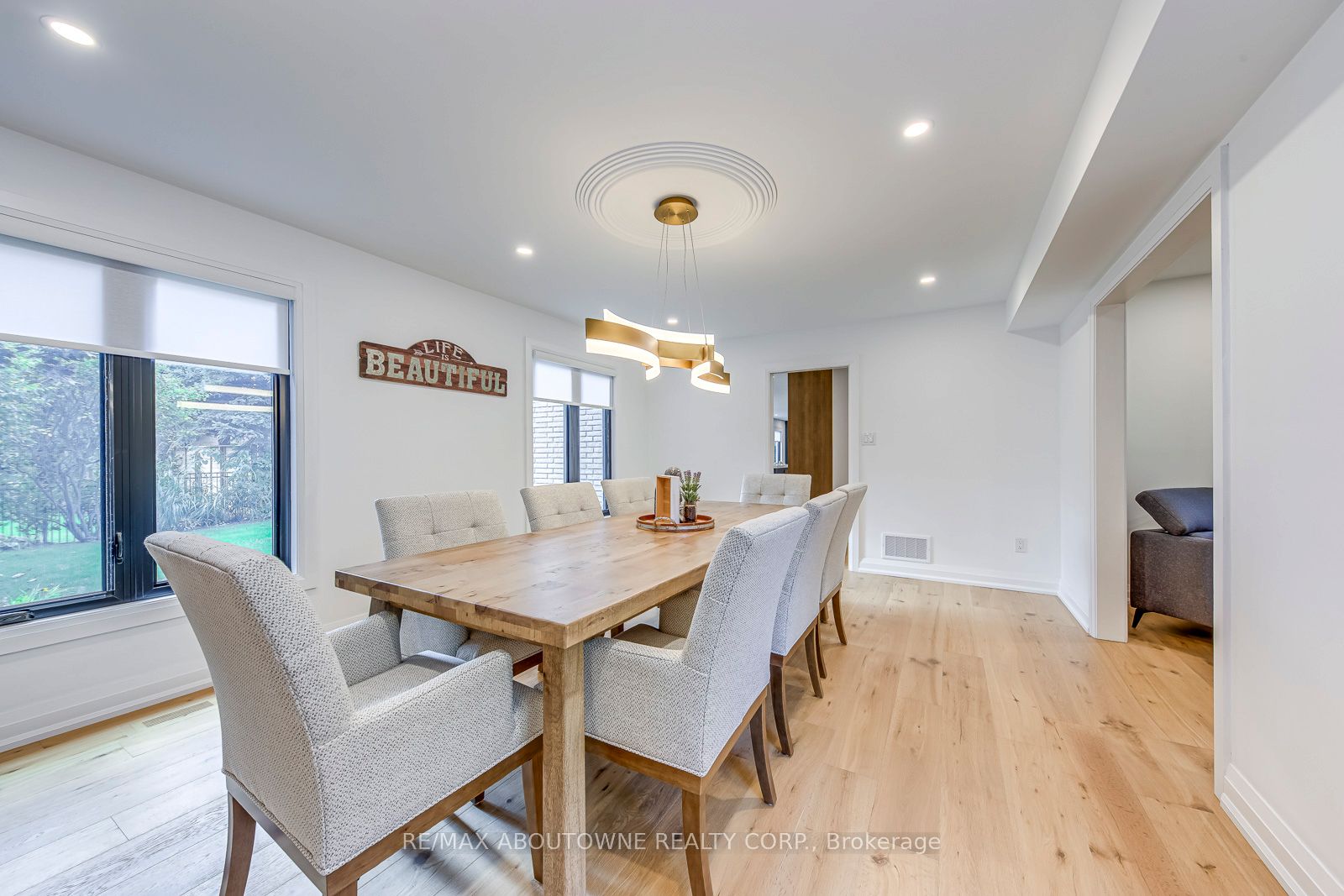 54 Deerview Avenue, Hamilton ‣ X14082306 54 Deerview Avenue, Hamilton ‣ X14082306