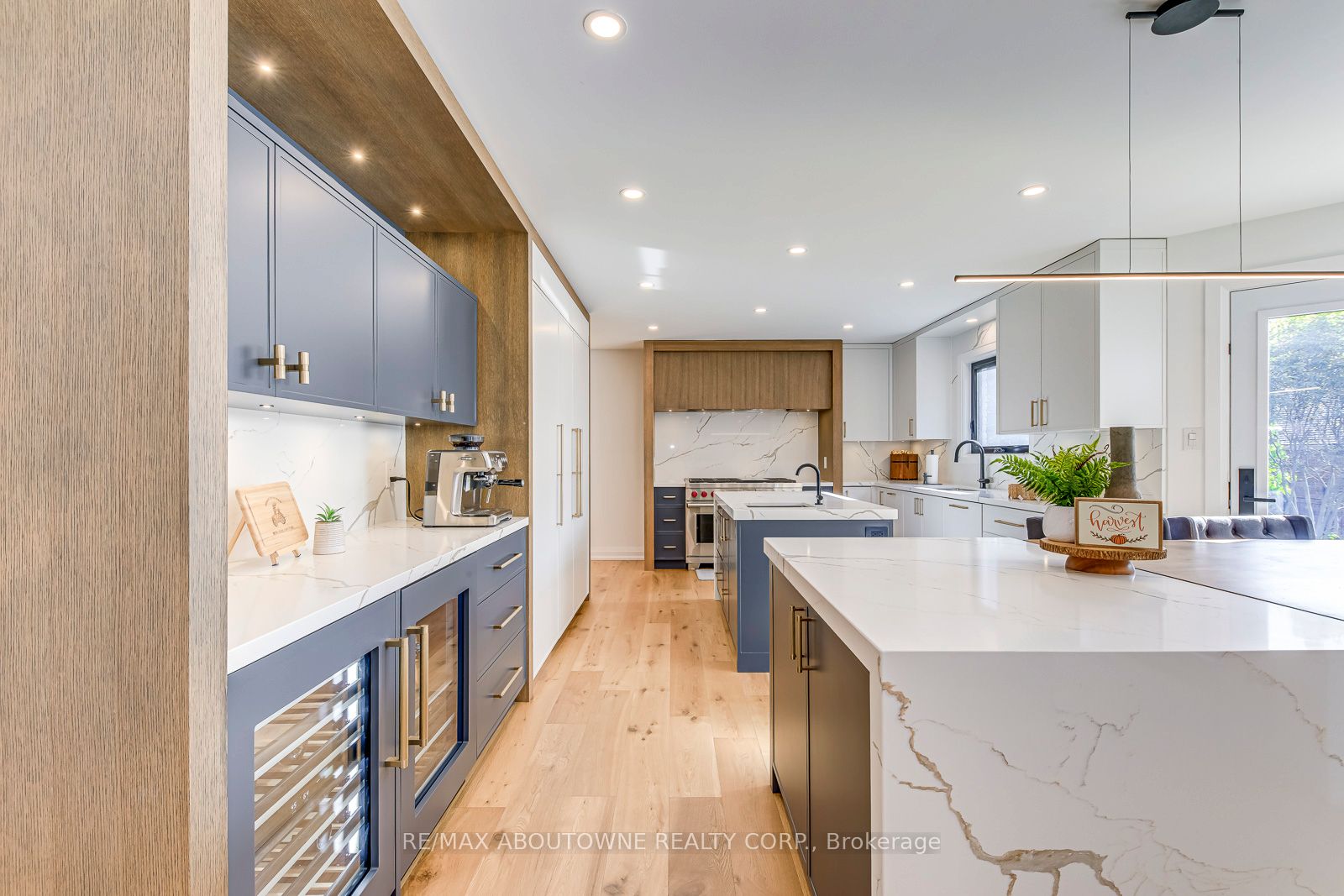 54 Deerview Avenue, Hamilton ‣ X14082306 54 Deerview Avenue, Hamilton ‣ X14082306