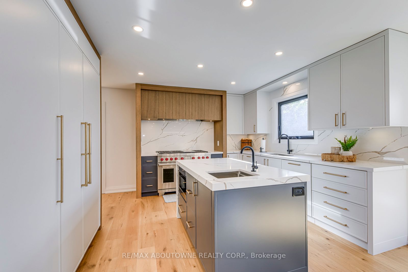 54 Deerview Avenue, Hamilton ‣ X14082306 54 Deerview Avenue, Hamilton ‣ X14082306