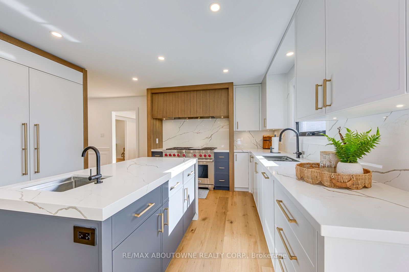 54 Deerview Avenue, Hamilton ‣ X14082306 54 Deerview Avenue, Hamilton ‣ X14082306