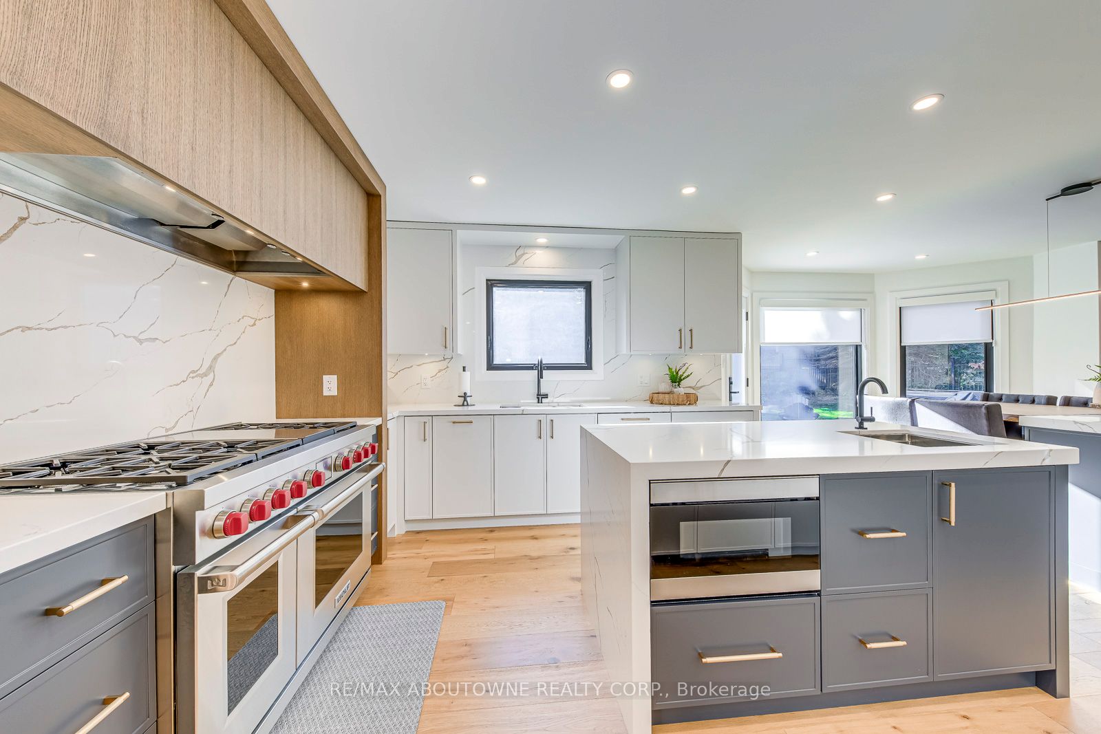 54 Deerview Avenue, Hamilton ‣ X14082306 54 Deerview Avenue, Hamilton ‣ X14082306