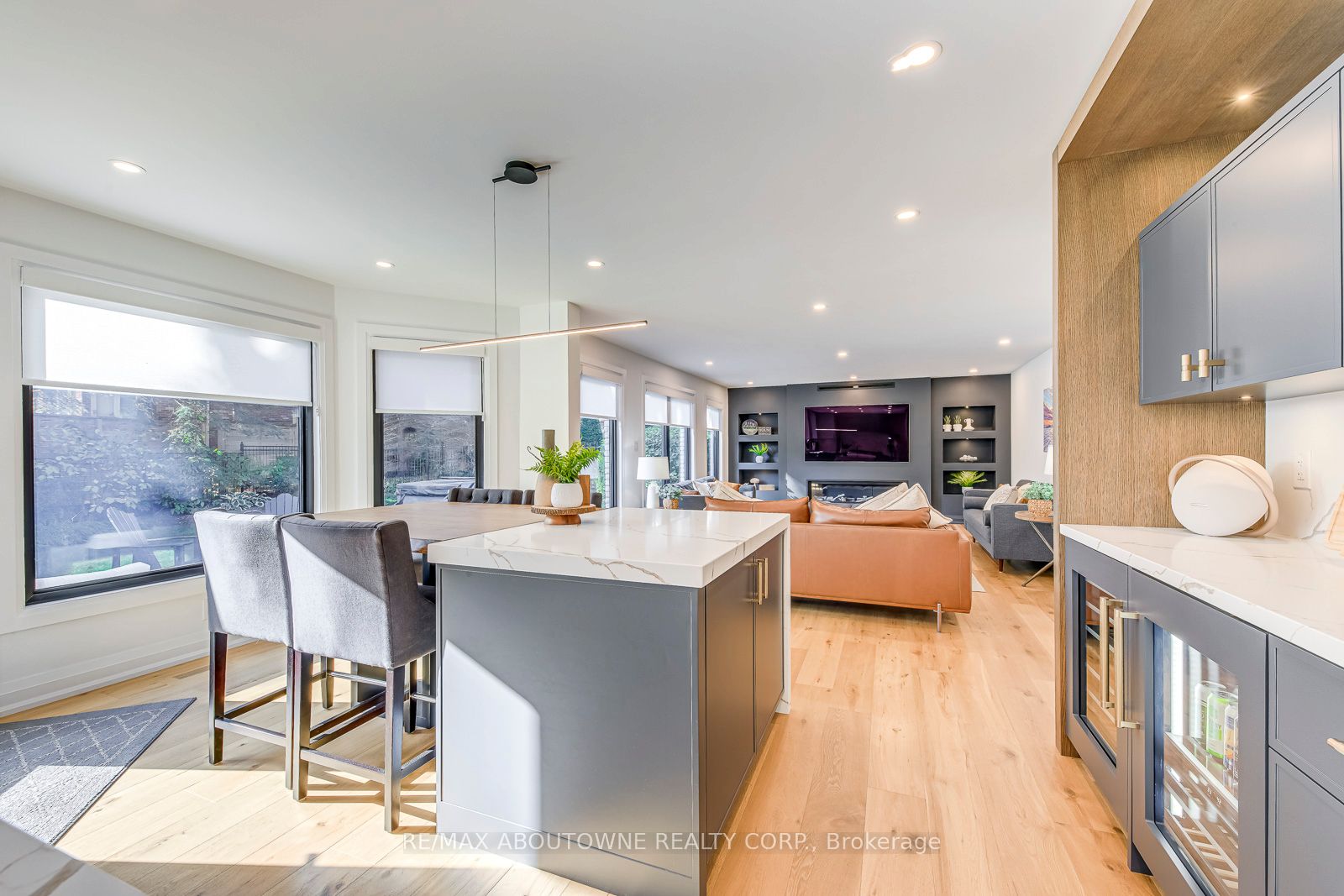 54 Deerview Avenue, Hamilton ‣ X14082306 54 Deerview Avenue, Hamilton ‣ X14082306