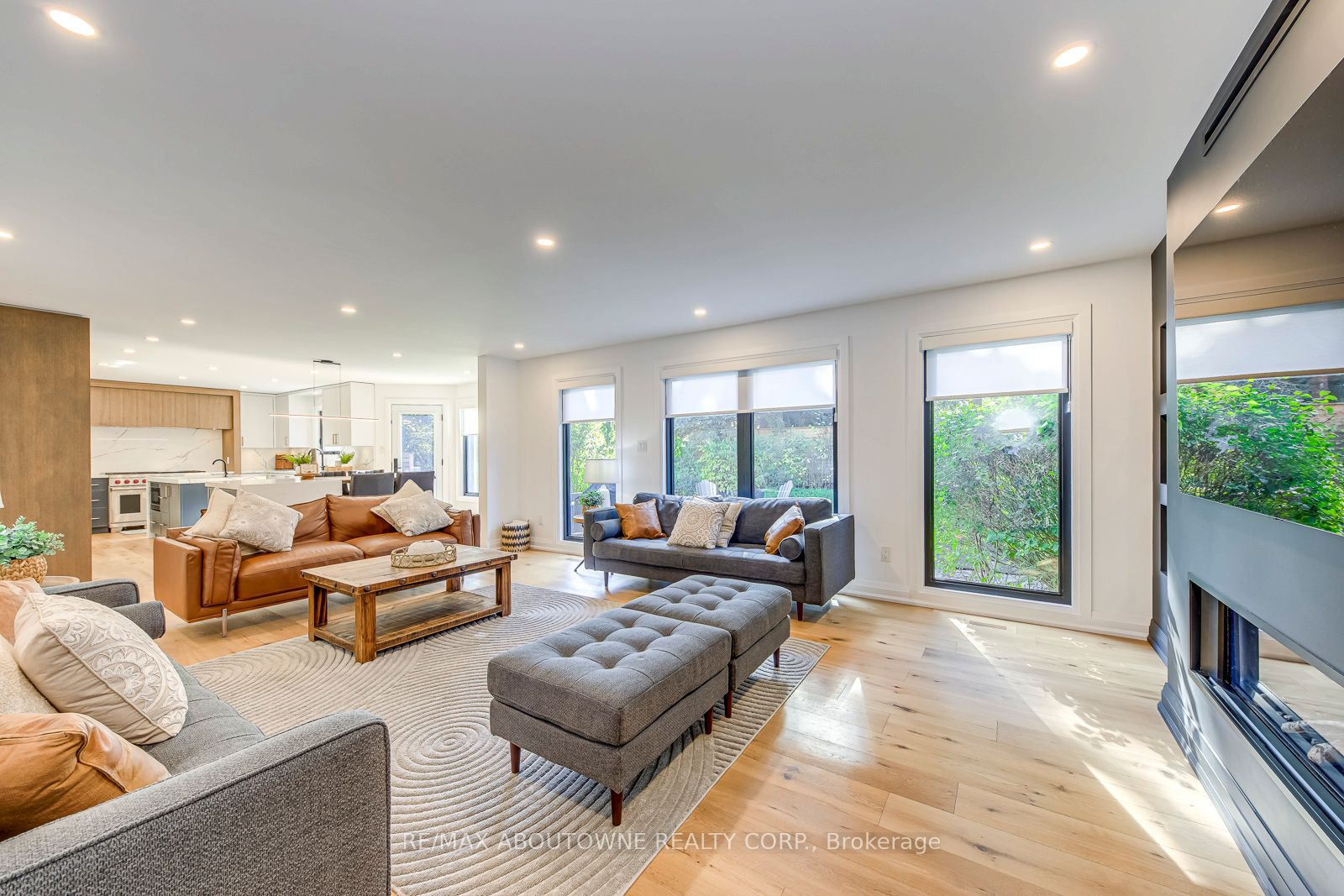 54 Deerview Avenue, Hamilton ‣ X14082306 54 Deerview Avenue, Hamilton ‣ X14082306