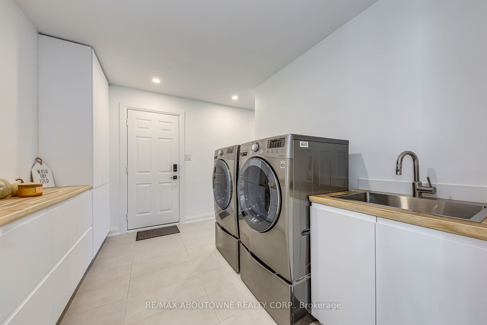 54 Deerview Avenue, Hamilton ‣ X14082306 54 Deerview Avenue, Hamilton ‣ X14082306