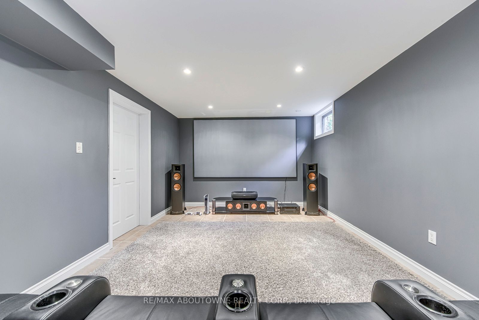 54 Deerview Avenue, Hamilton ‣ X14082306 54 Deerview Avenue, Hamilton ‣ X14082306