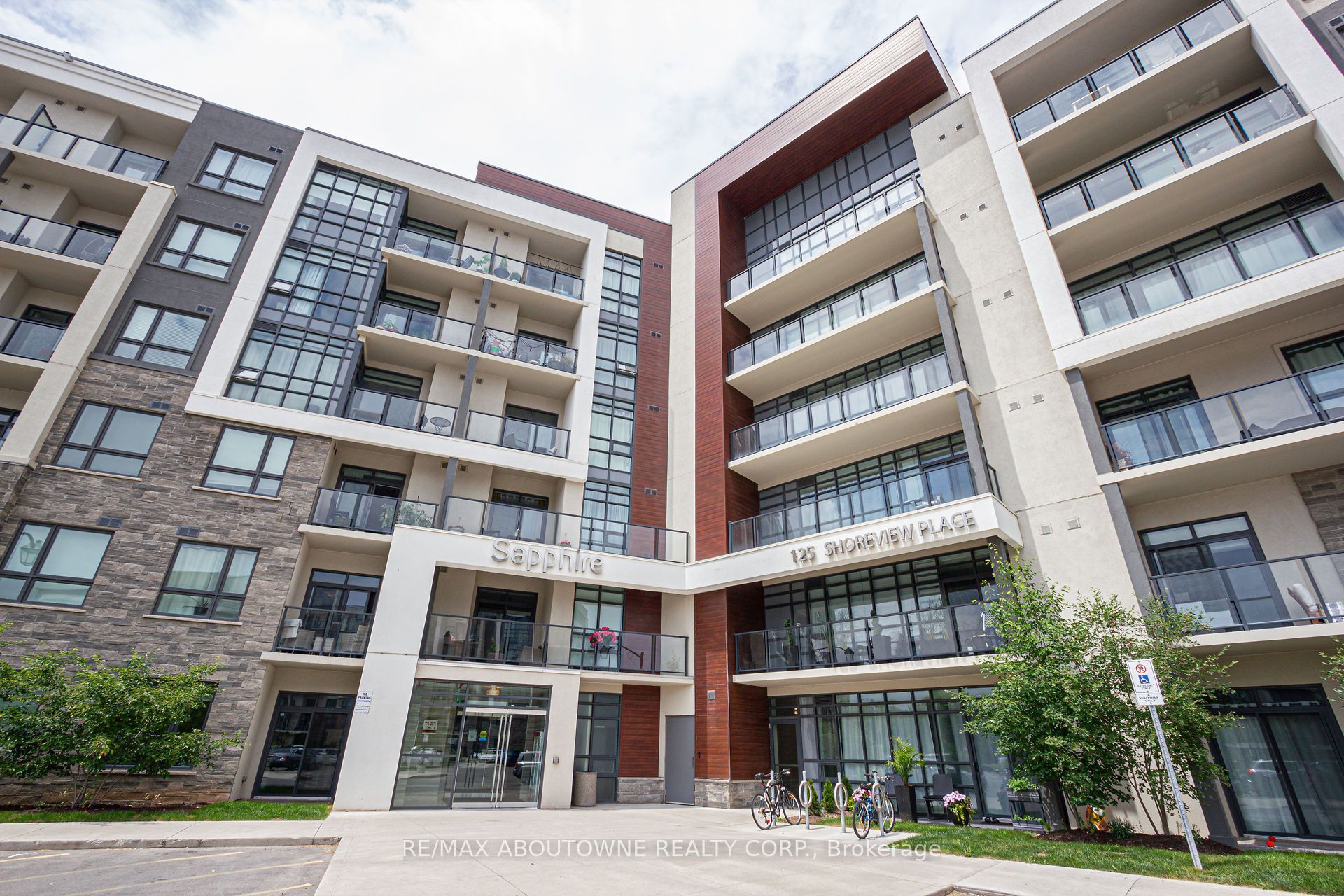 3 – 125 Shoreview Place, Hamilton
